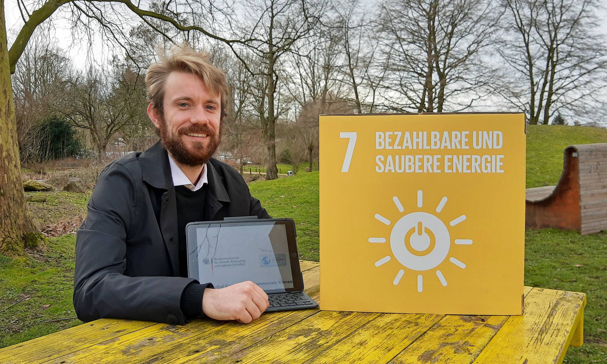  Die Städte Neukirchen-Vluyn und Rheinberg, Energieagentur Wesel und Verbraucherzentrale informieren. Mit dabei ist auch Neukirchen-Vluyns Klimaschutzmanager Stephan Baur. 