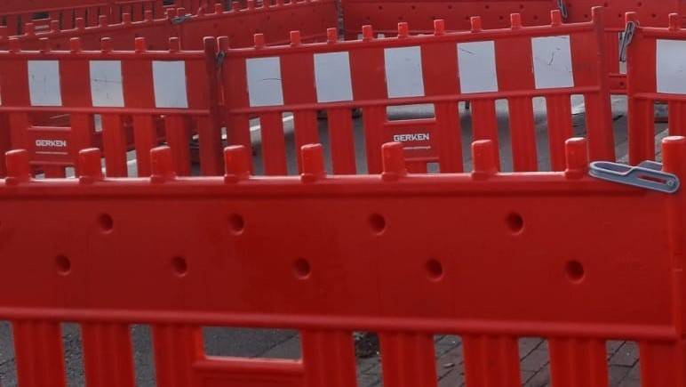 Teilsperrung erforderlich: Kanalbaustelle Niephauser Straße