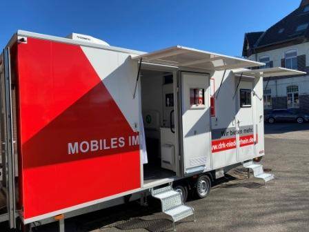  Der Kreis Wesel verfügt derzeit über sechs mobile Impfeinheiten (vier Busse und zwei Anhänger). 