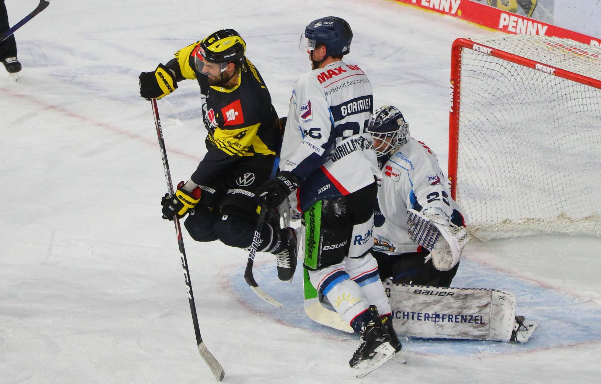 Pinguine enttäuschen: 0:4 gegen Straubing Tigers