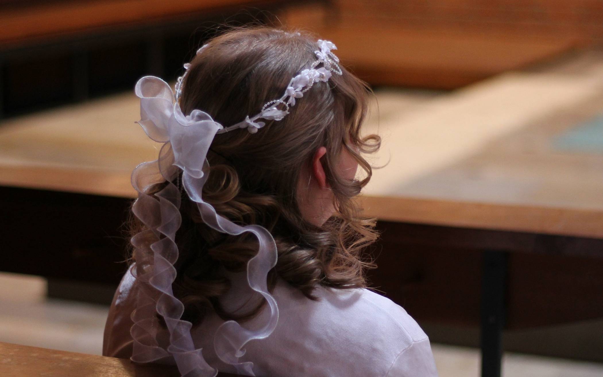 Kommunion in Coronazeiten bedeutet für viele Kinder und Eltern ein Stück Normalität und Halt – und Gemeinschaft erleben geht mit etwas Kreativität auch. 