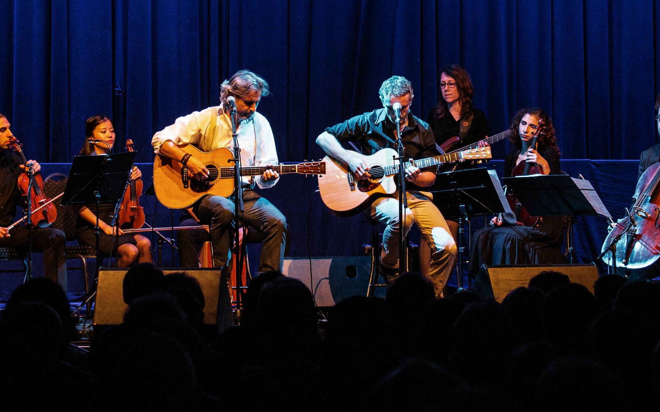  Duo Graceland spielt bei der MaiMusik im Kunstwerk die Hits von Simon &amp; Garfunkel. 