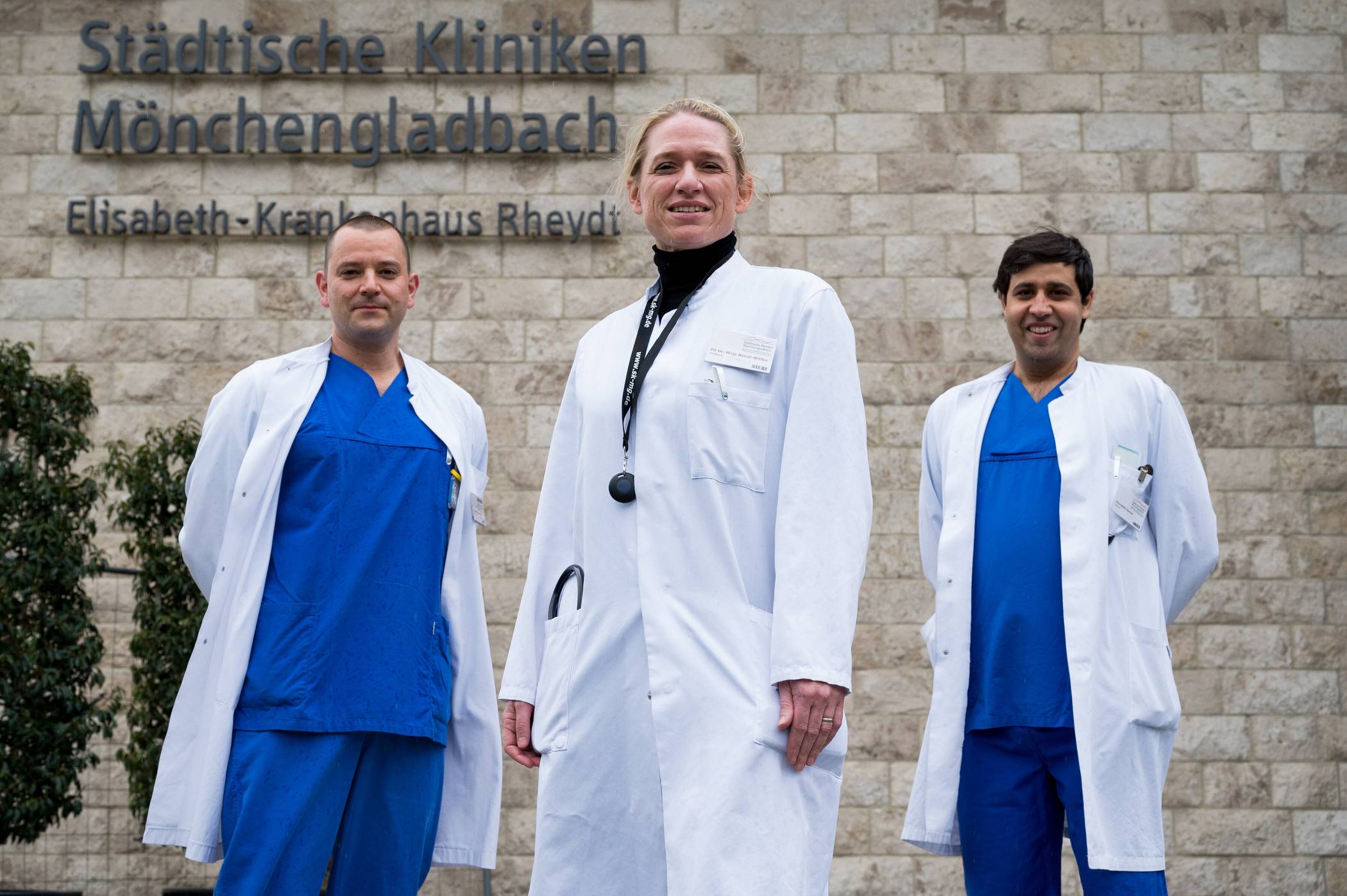 Von links: Oberarzt und Implanteur Dr. Robert Zabrocki, Chefärztin der Kardiologie PD Dr. Mirja Neizel-Wittke und  Leiter der Elektrophysiologie der Städtischen Kliniken Mönchengladbach Dr. Noureddin Sawan