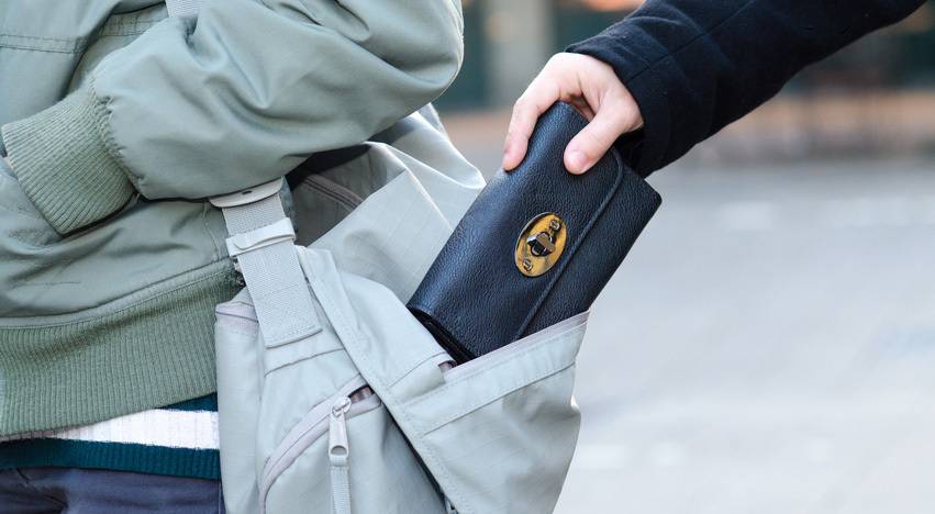 Die Zahl der Taschendiebstähle im Kreis Viersen steigt an. 