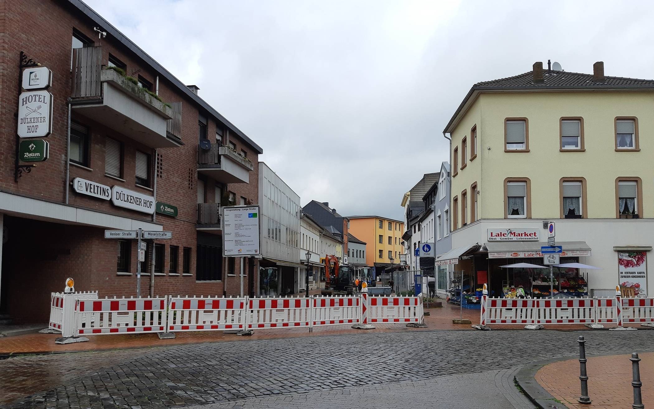 In Dülken beginnen an der Lange Straße die Bauarbeiten. 