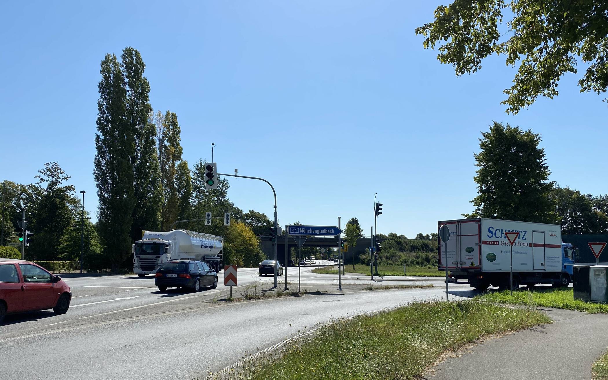 An der Anschlussstelle Münchheide staut sich