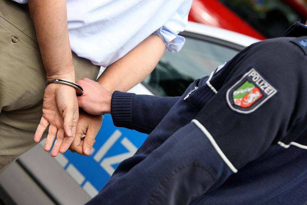 Widerstand gegen KOD-Mitarbeiter nach öffentlicher Feier im Burgpark