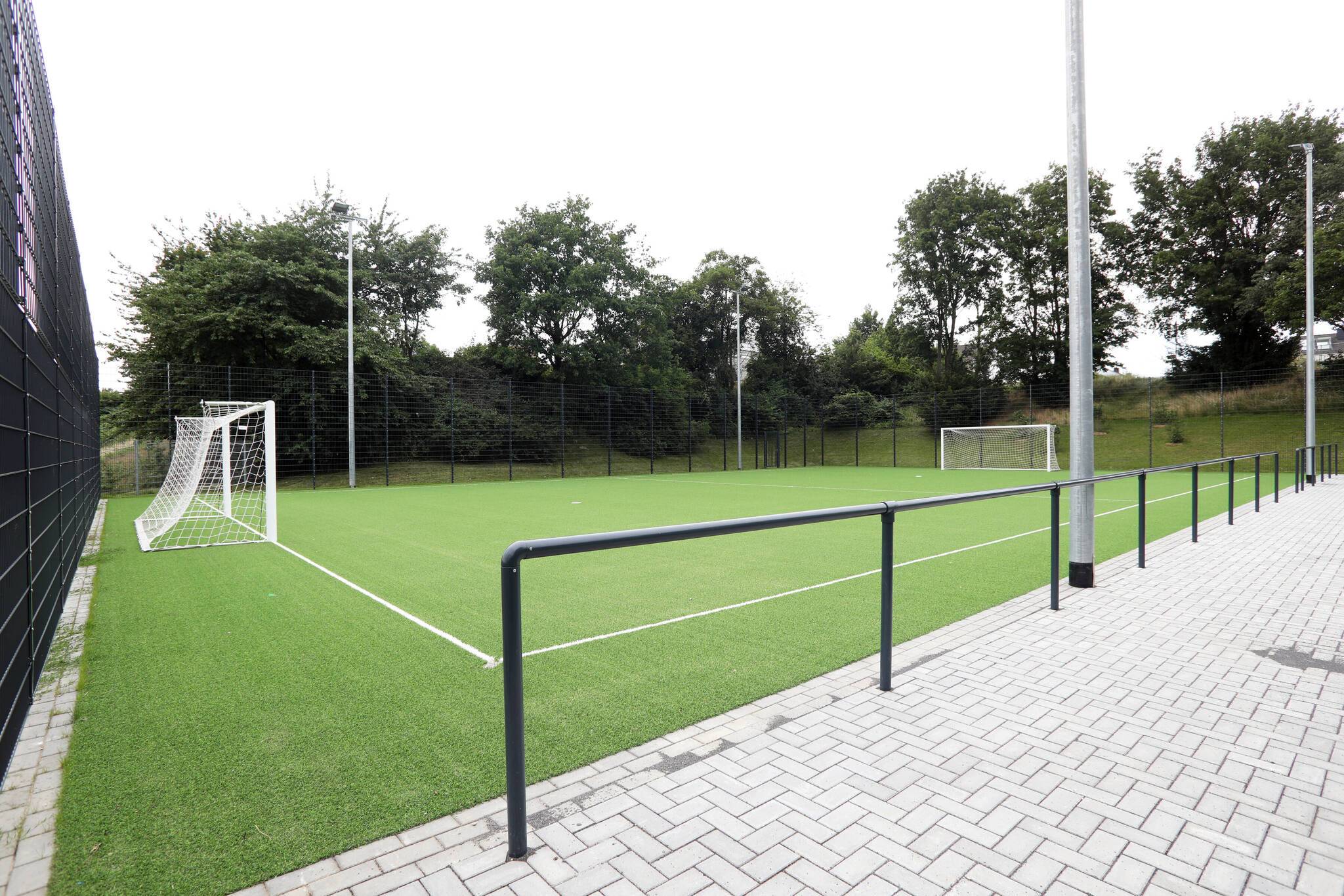 Das Kunststoffrasen-Kleinspielfeld mit Flutlichtanlage ist eine der wesentlichsten Neuerungen auf der Sportanlage Stapper Weg. 