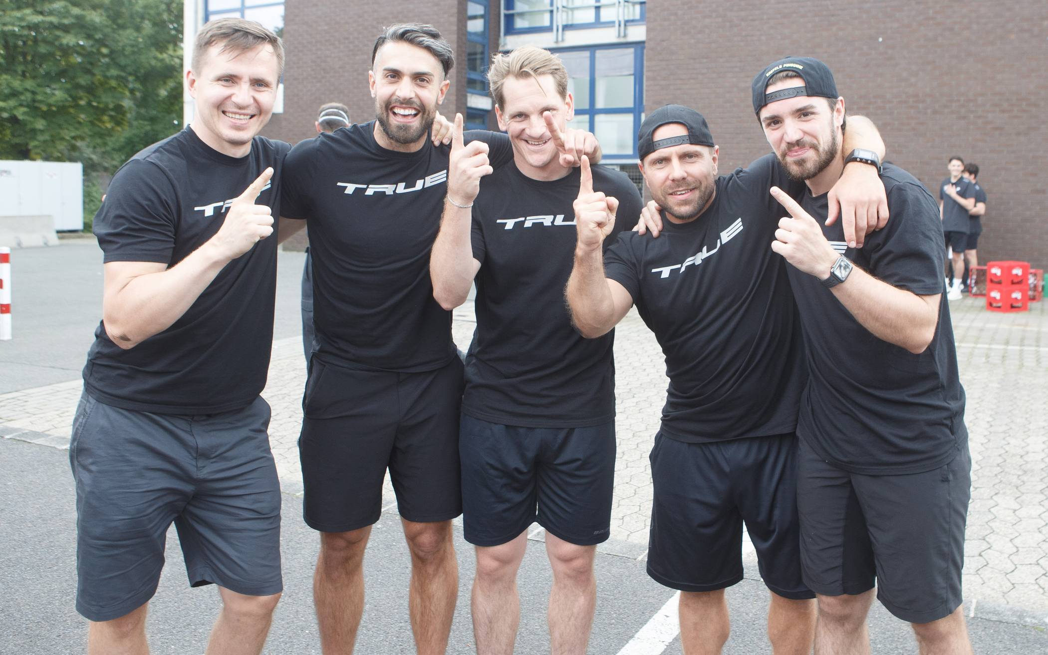 Pinguine gewinnen Sommer-Derby