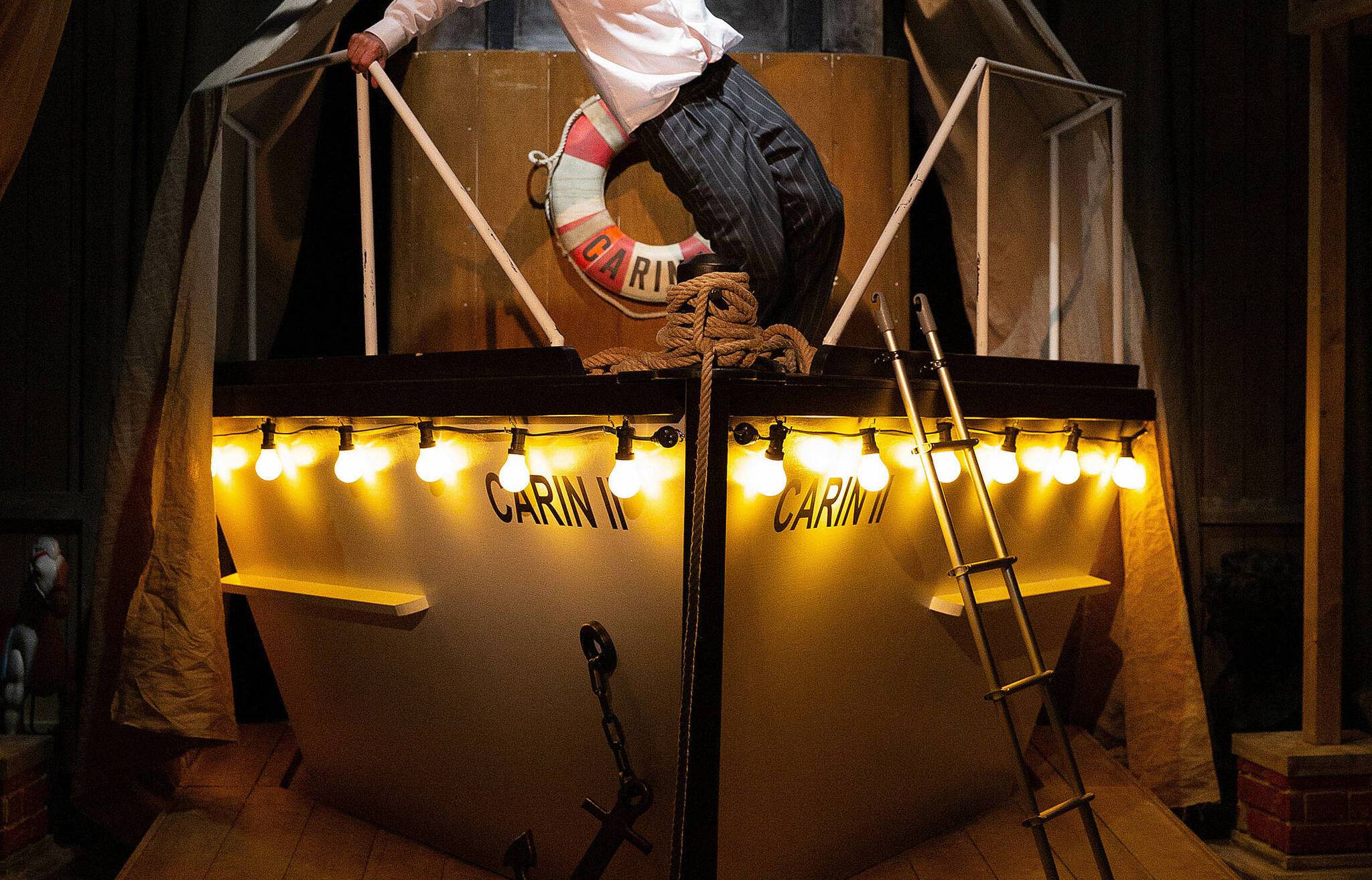 Das Schauspiel „Schtonk“ wird am 8. Dezember im Seerosensaal aufgeführt.  