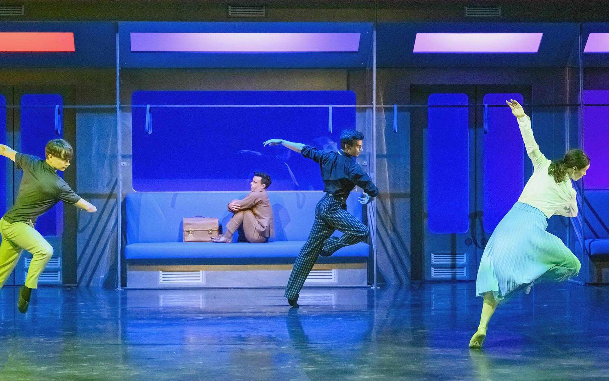  Im Ballettabend „Während wir warten“ geht es – natürlich – um das Warten. Es gibt Freikarten zu gewinnen. 