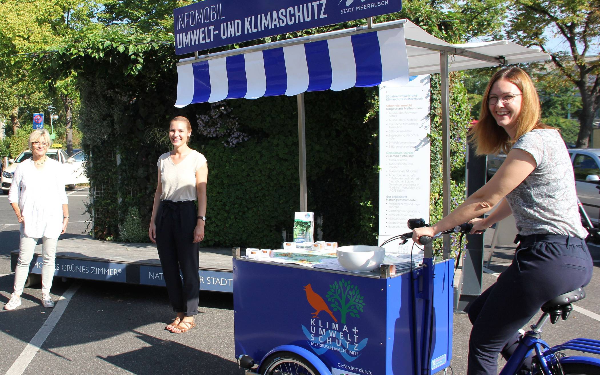 v.l.: Dana Frey, Lena Clermont und