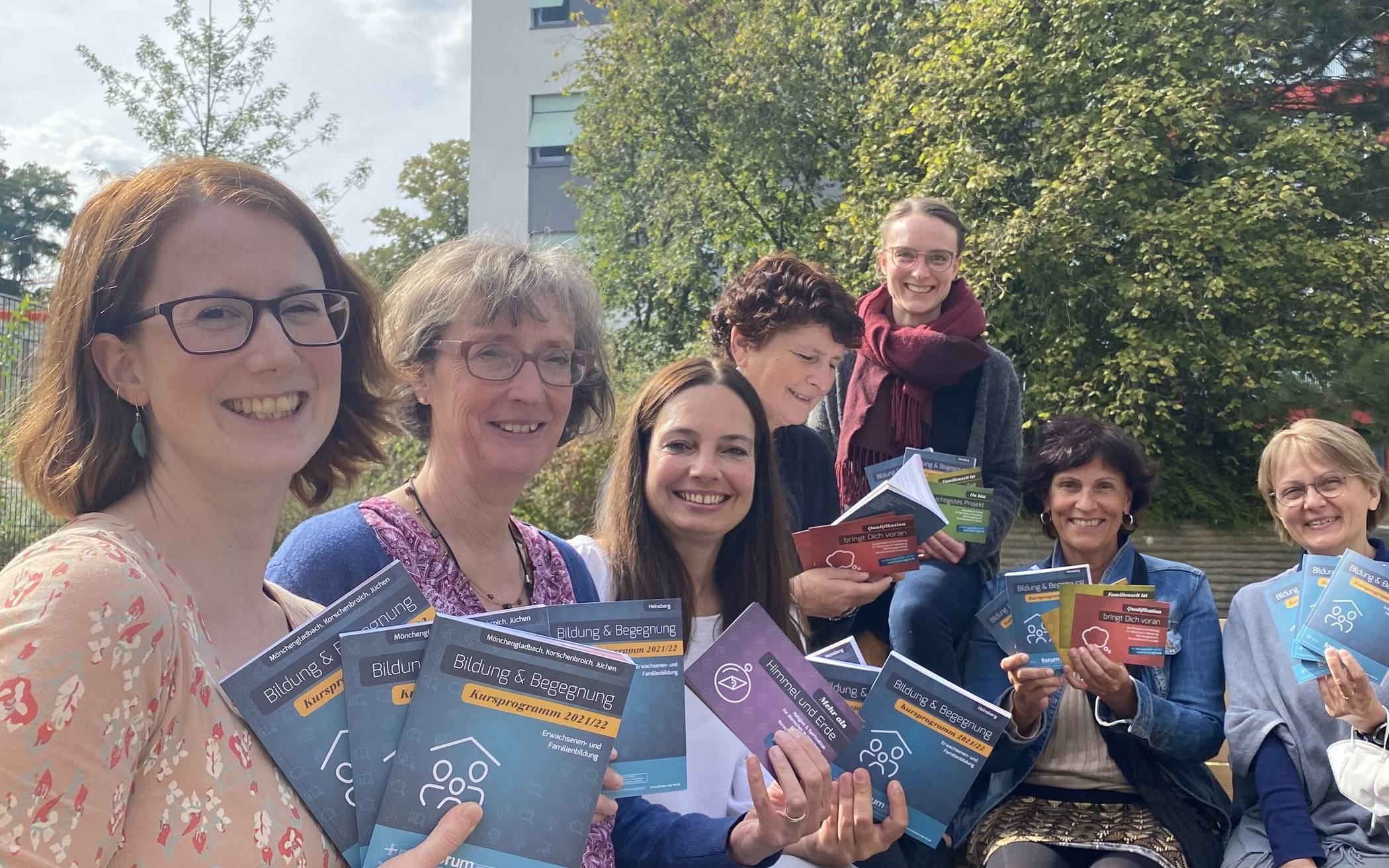  Das Team des Katholischen Forums freut sich auf das neue Bildungsjahr mit Online- und Präsenzveranstaltungen.  