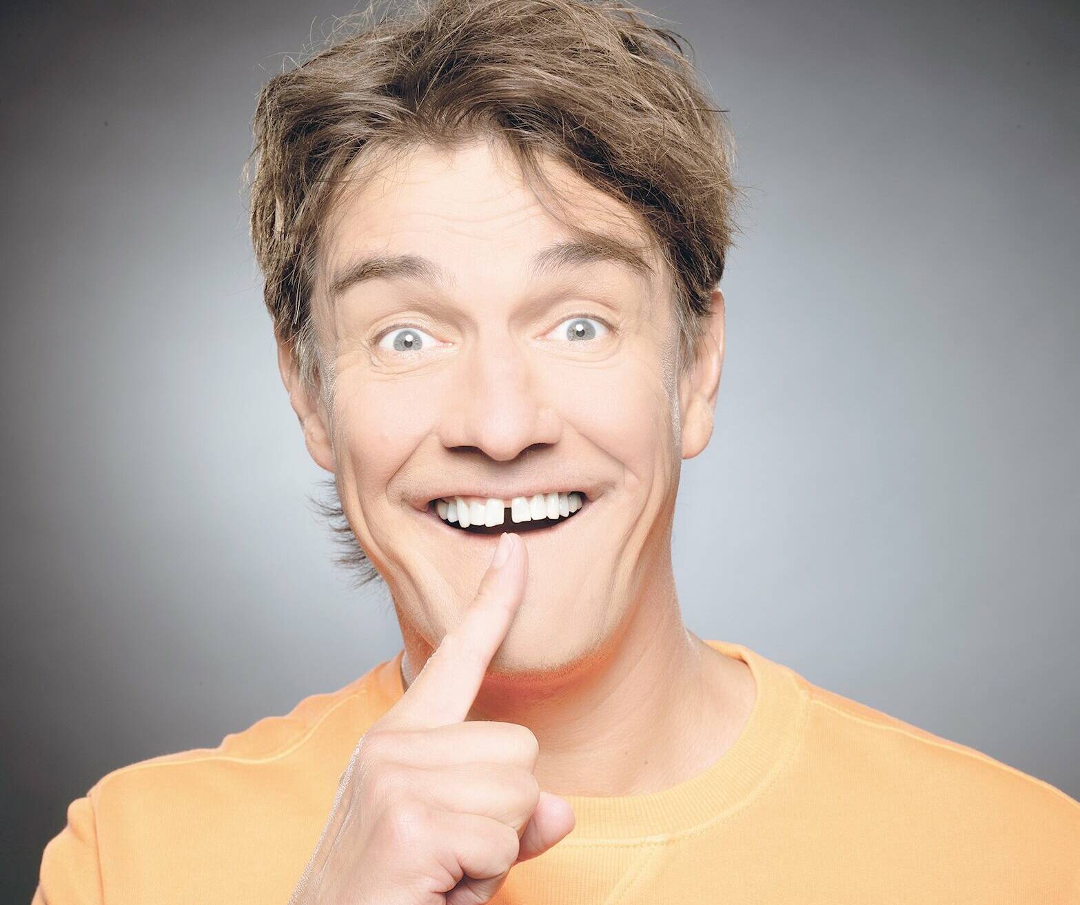 Die Zahnlücke ist das Markenzeichen von