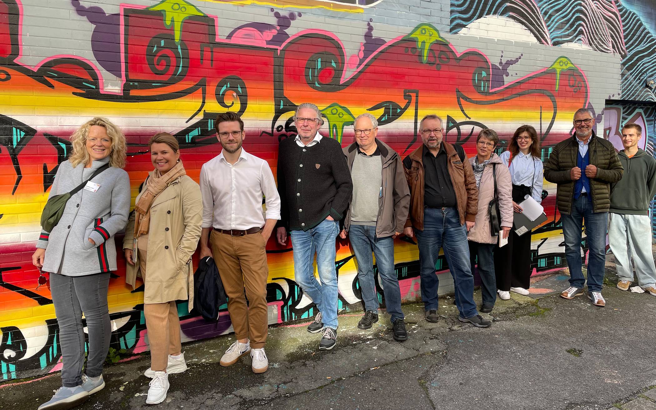 OB Felix Heinrichs (3.v.l.) mit Vertreter*innen