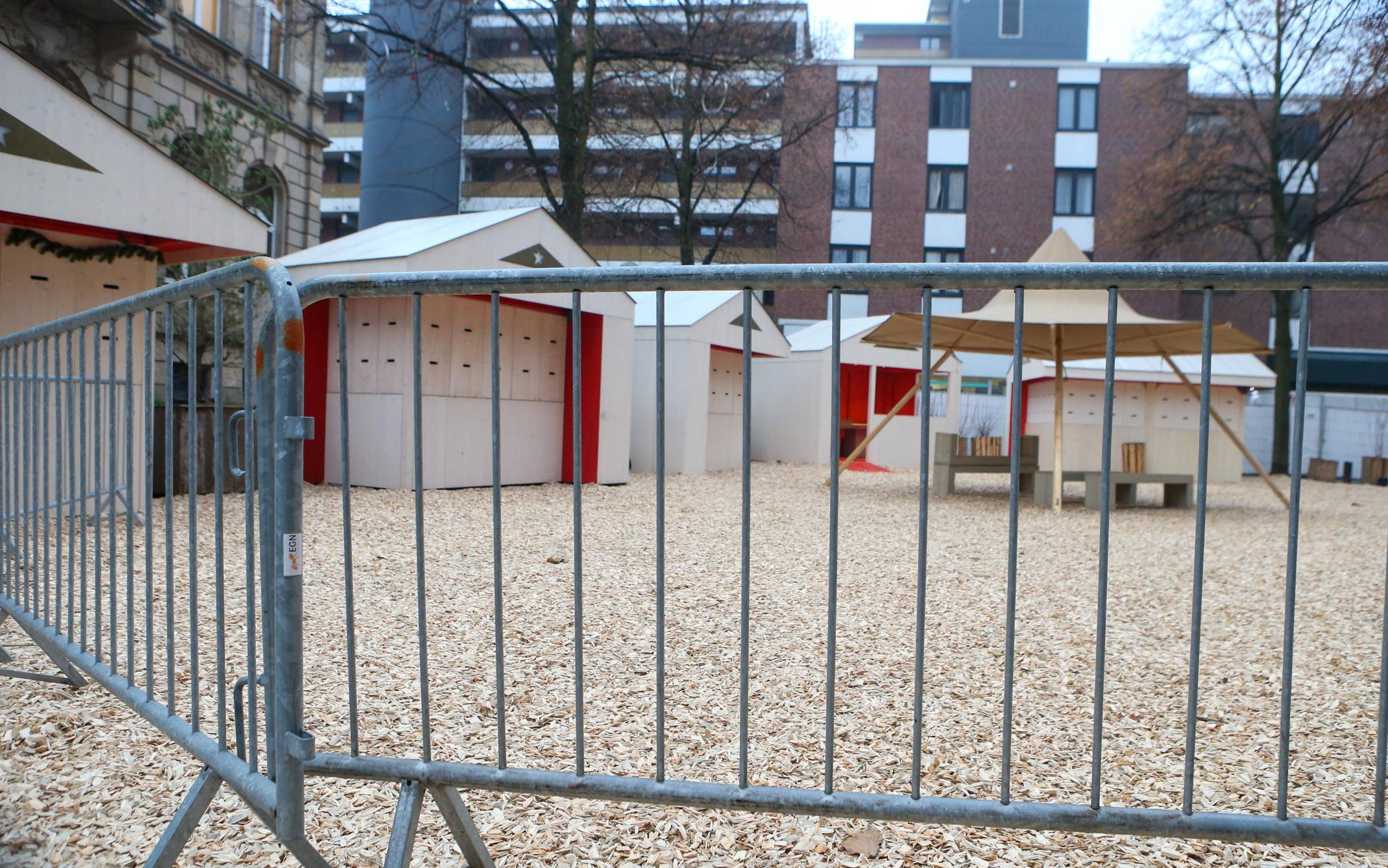 Aufbau des Krefelder Weihnachtsmarktes 2021