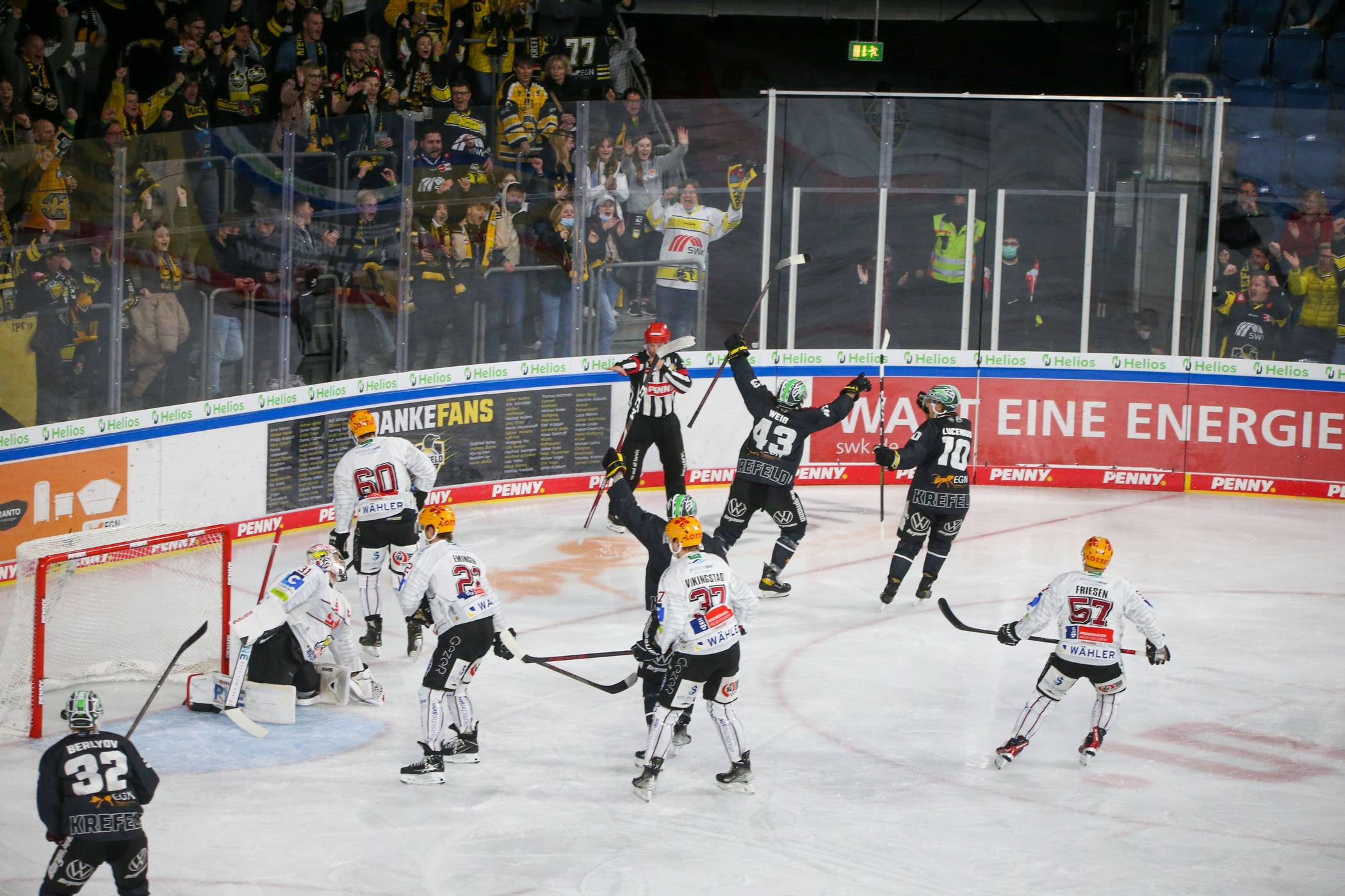 Neue Corona-Regeln gelten ab Mittwoch: 3G am Arbeitsplatz - 2G für Zoo und Pinguine-Spiele