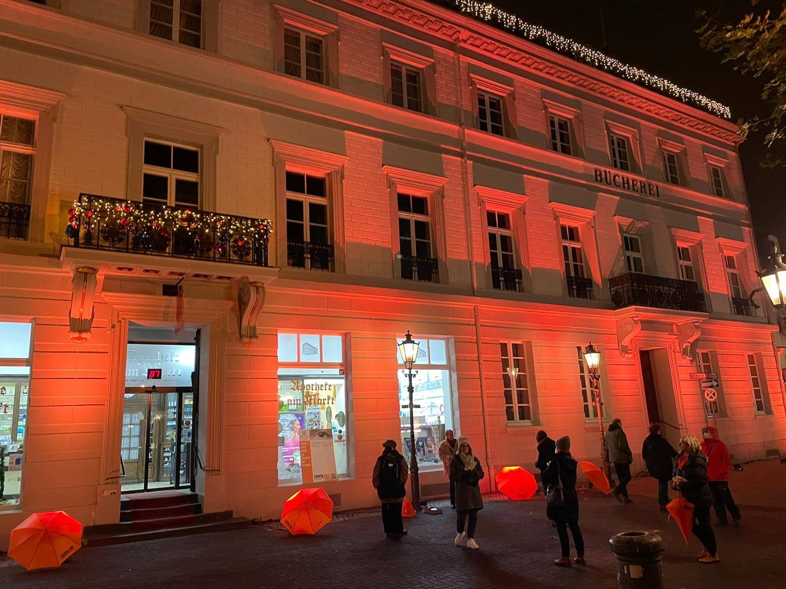 Orange Leuchtzeichen