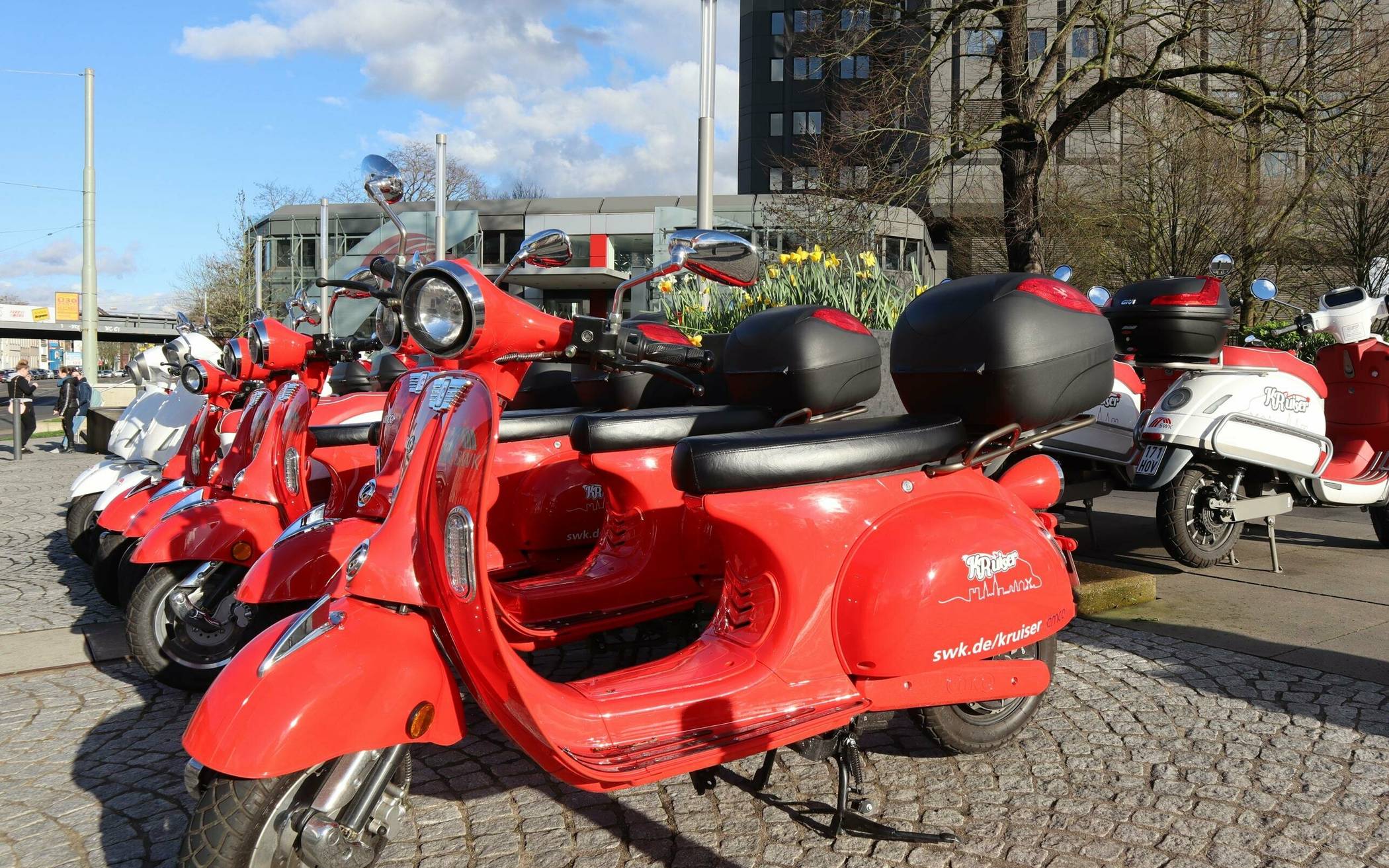 Die beliebten „KRuiser“ werden jetzt in ihr Winterquartier gebracht. 
  