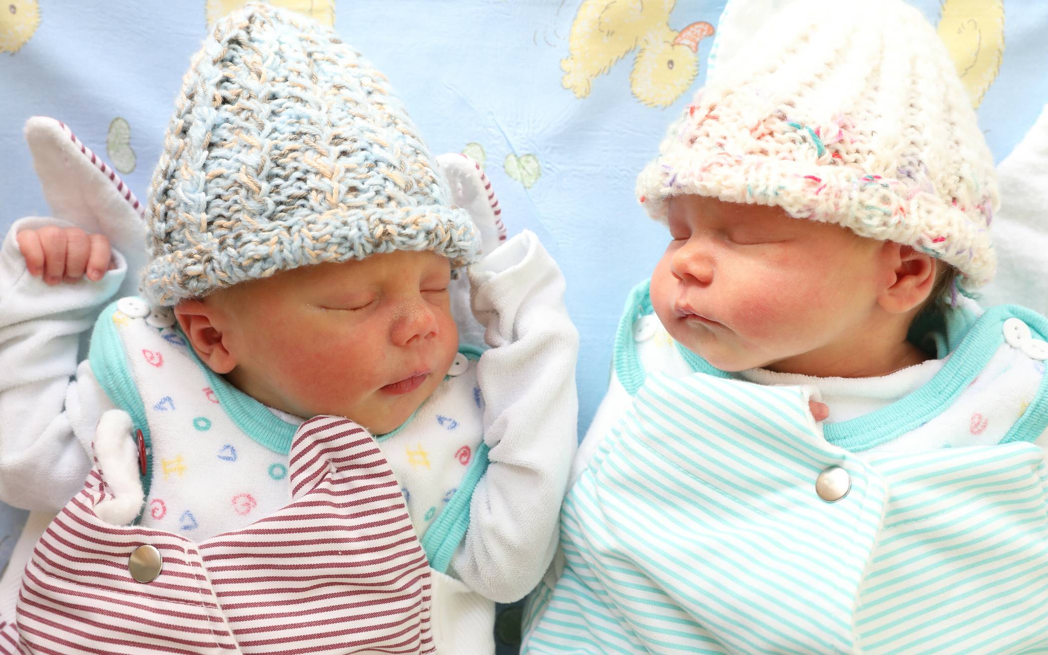 Die Geburt von Zwillingen stellt die