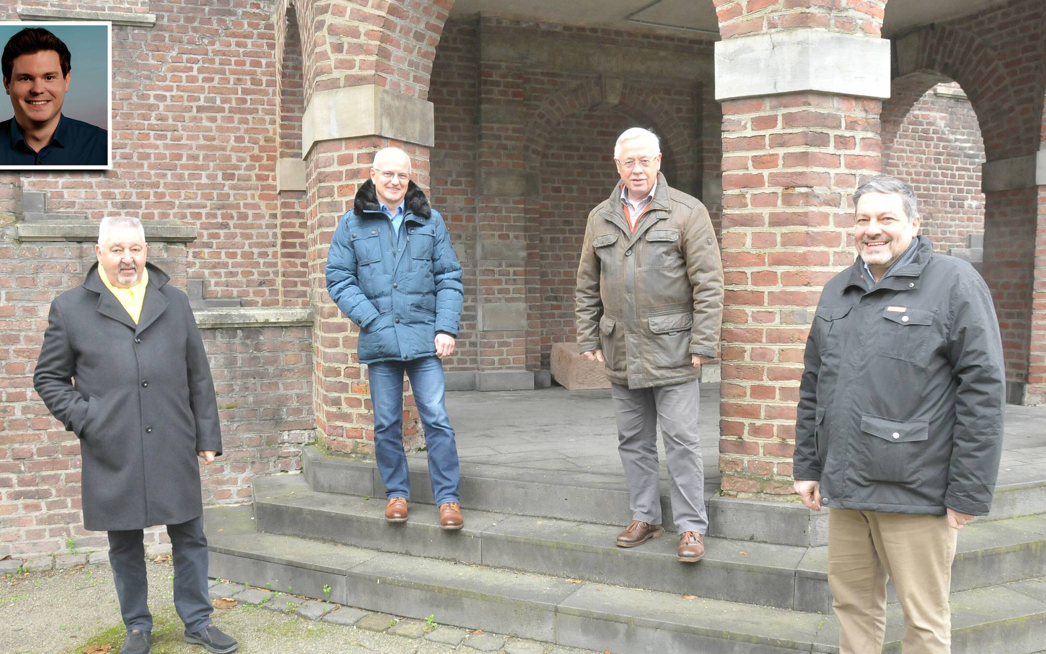  Unser Foto zeigt von links: Karl-Heinz Koch (FDP), Christian Winterbach (Bündnis 90/Die Grünen), Dr. Paul Schrömbges (CDU), Detlef Nicola (Für Willich), oben links Lukas Maaßen (SPD, aus beruflichen Gründen zum Fototermin verhindert) 