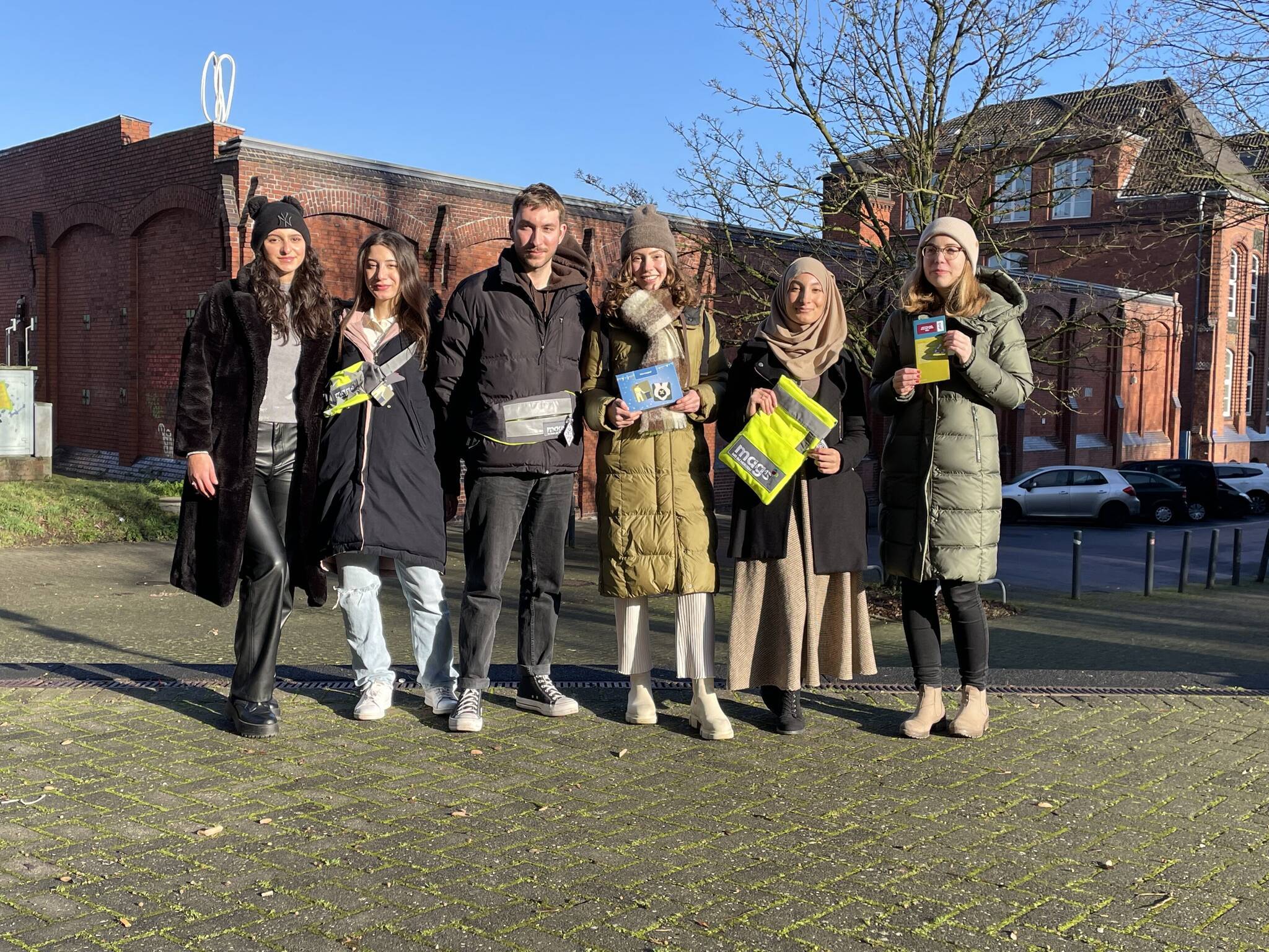 Die Projektgruppe „magscycling“ der Hochschule Niederrein (v.l.): Asena Gülüm, Kristin Sitto, Nils Freiberg, Fiona Horst, Ikram Fares, Friederike Spenner. Es fehlt Lisa Opitz. 