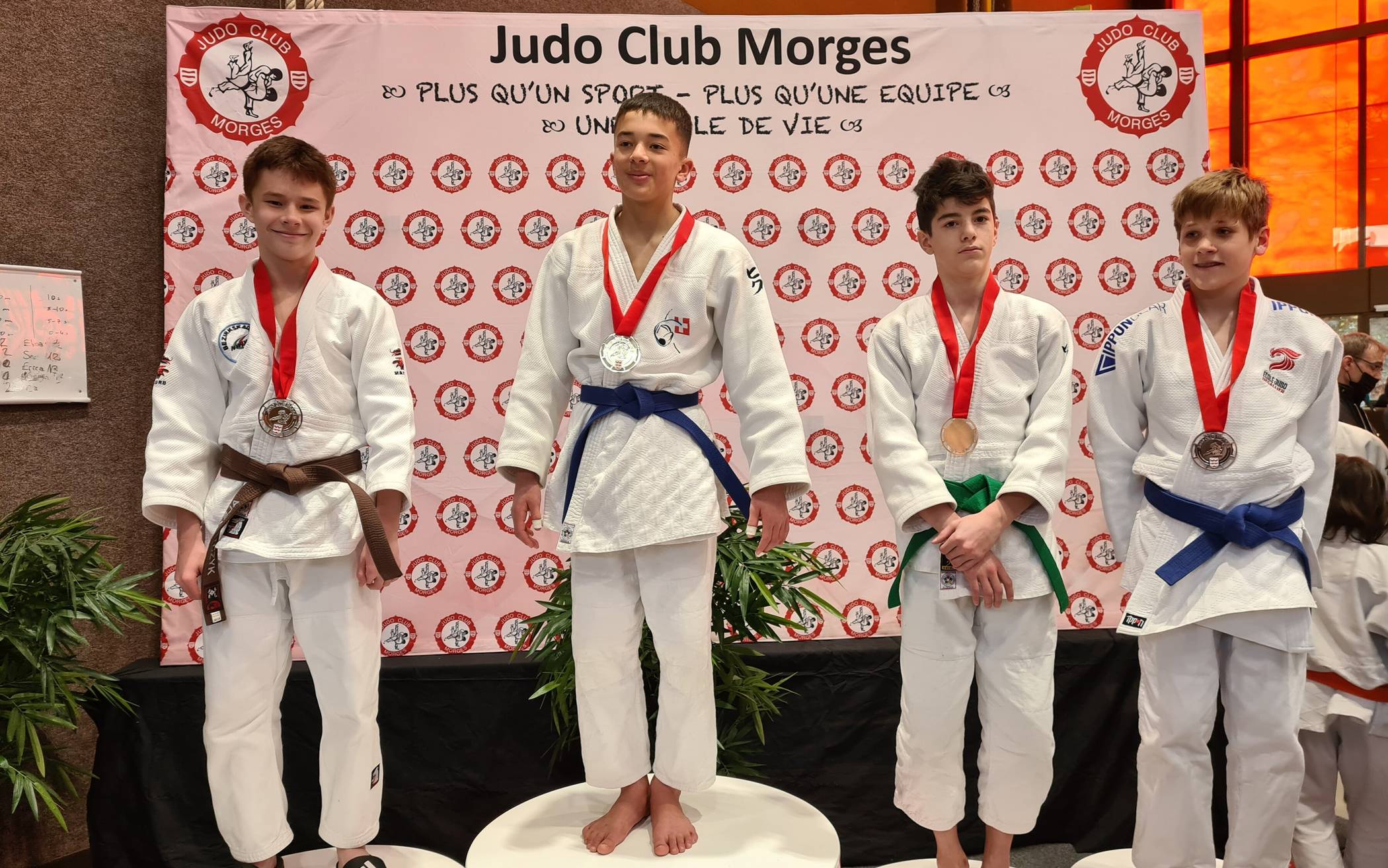 Der Willicher Judoka Alexander Utczyk (links)