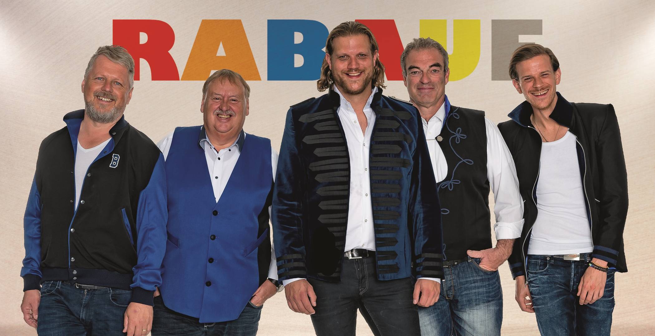 „Und Karneval geht doch“ – bei den beiden Ringsitzungen für Damen und Herren dürfen die Rabaue natürlich nicht fehlen. Da haben wir doch direkt gute Laune. 