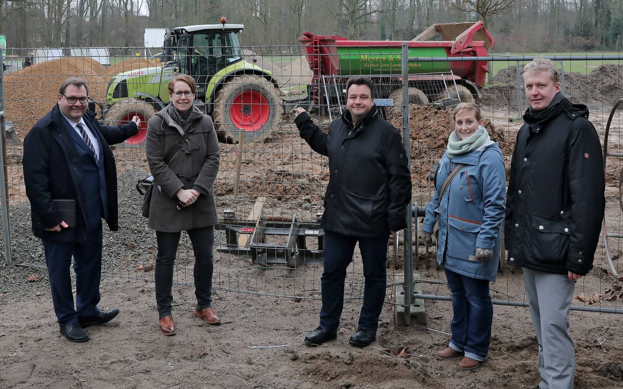 v.l.: 



Neugestaltung Spielplatz im Stadtwald,
Die