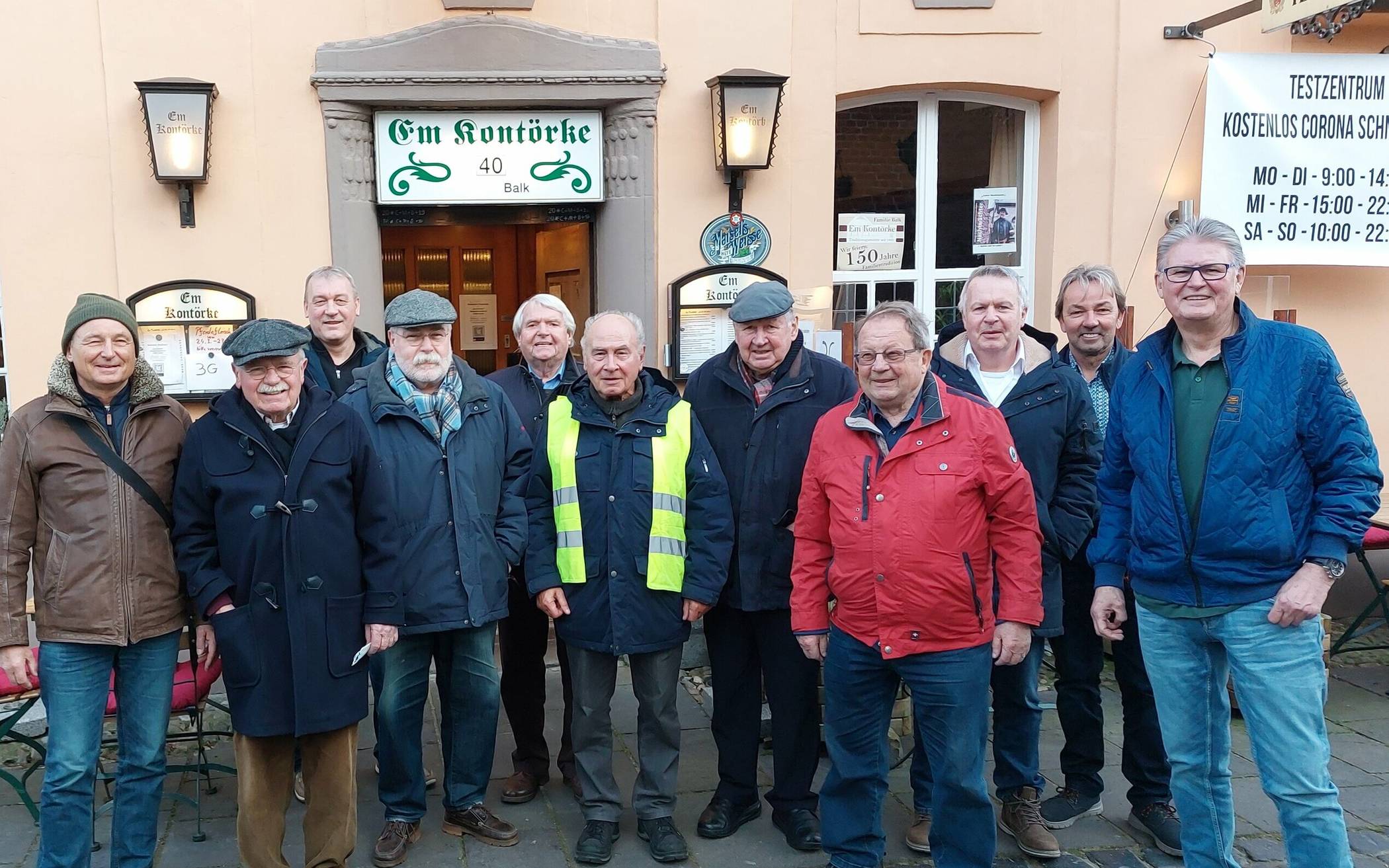  Die erste Exkursion im Jahr 2022 führte den Kulturstammtisch Lank ins nahe gelegene Linn. Foto: Kulturstammtisch 
