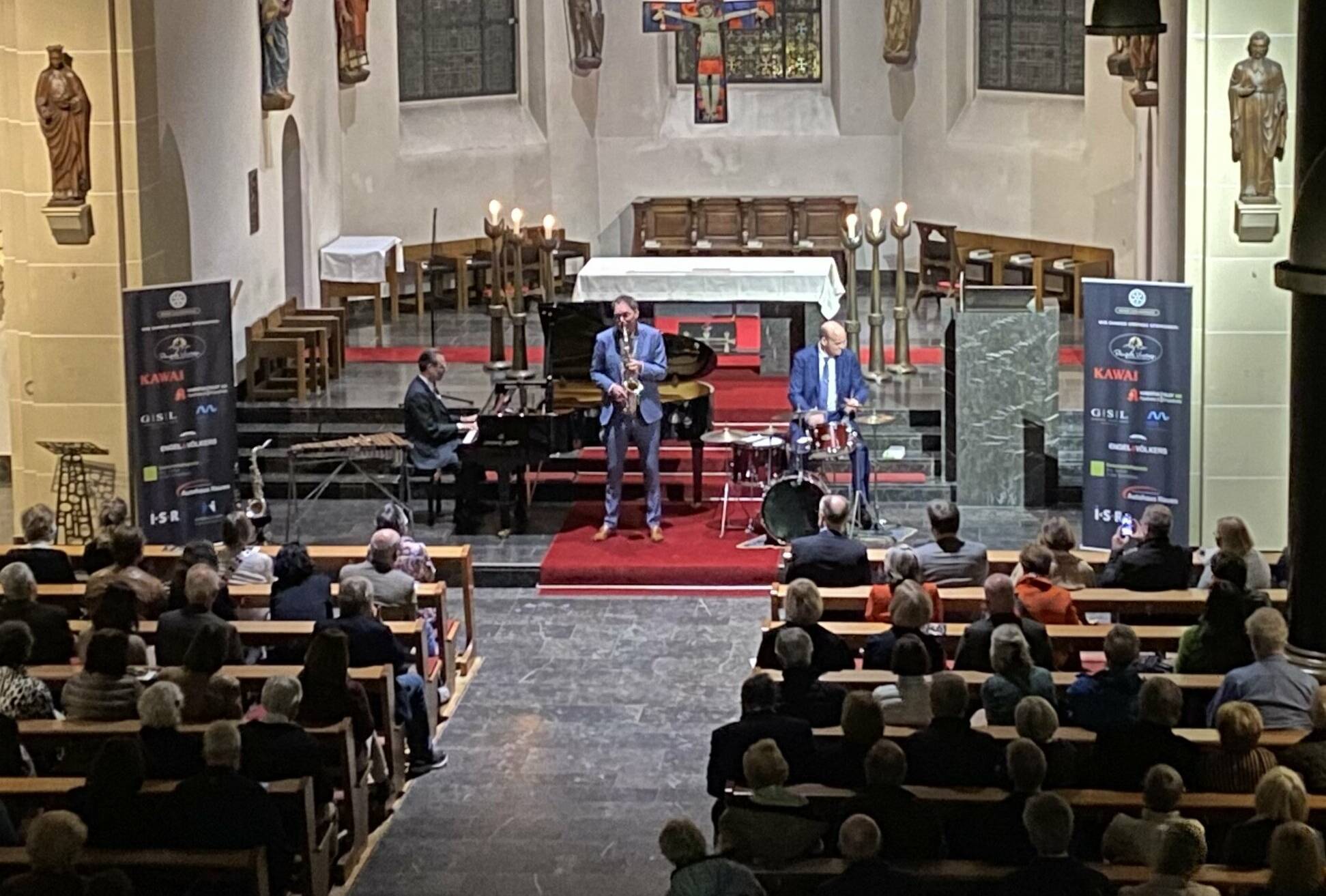 Ein voller Erfolg: Das Konzert mit den Three Wise Men in der Büdericher Mauritiuskirche. 