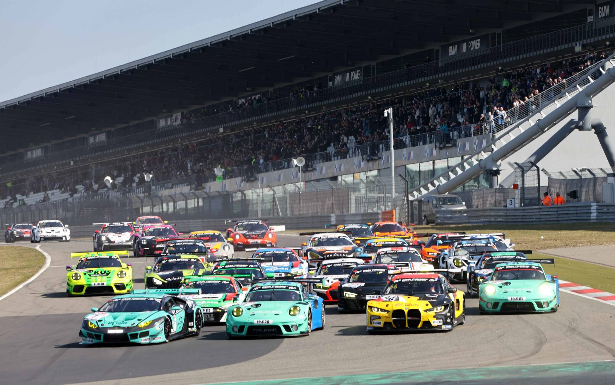 Max Kruse Racing startet mit Doppelsieg