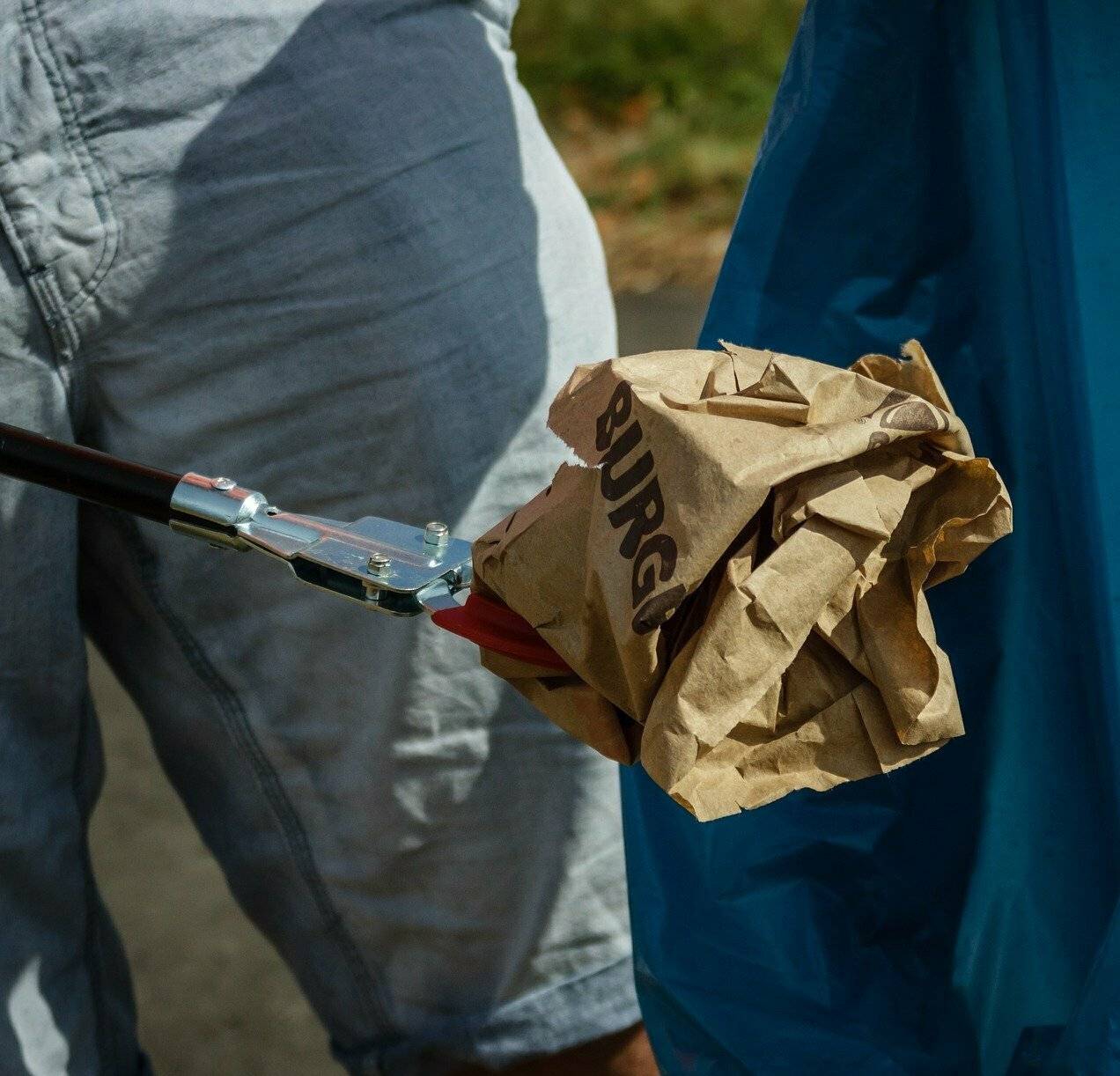 Heute laden die Willicher Grünen zur Müllwanderung ein. Los geht es schon um 10 Uhr. Foto: schuetz-mediendesign