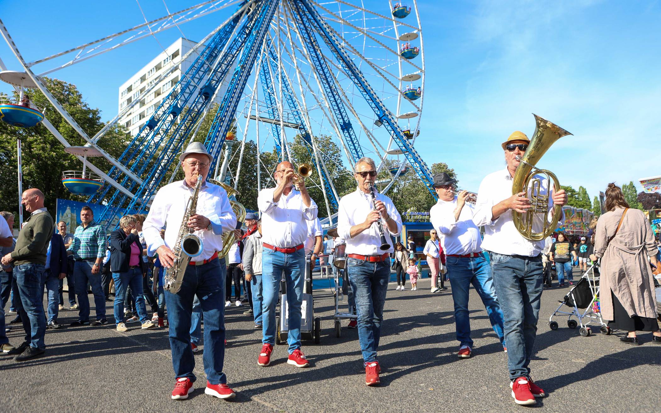 Die Kirmes ist eröffnet