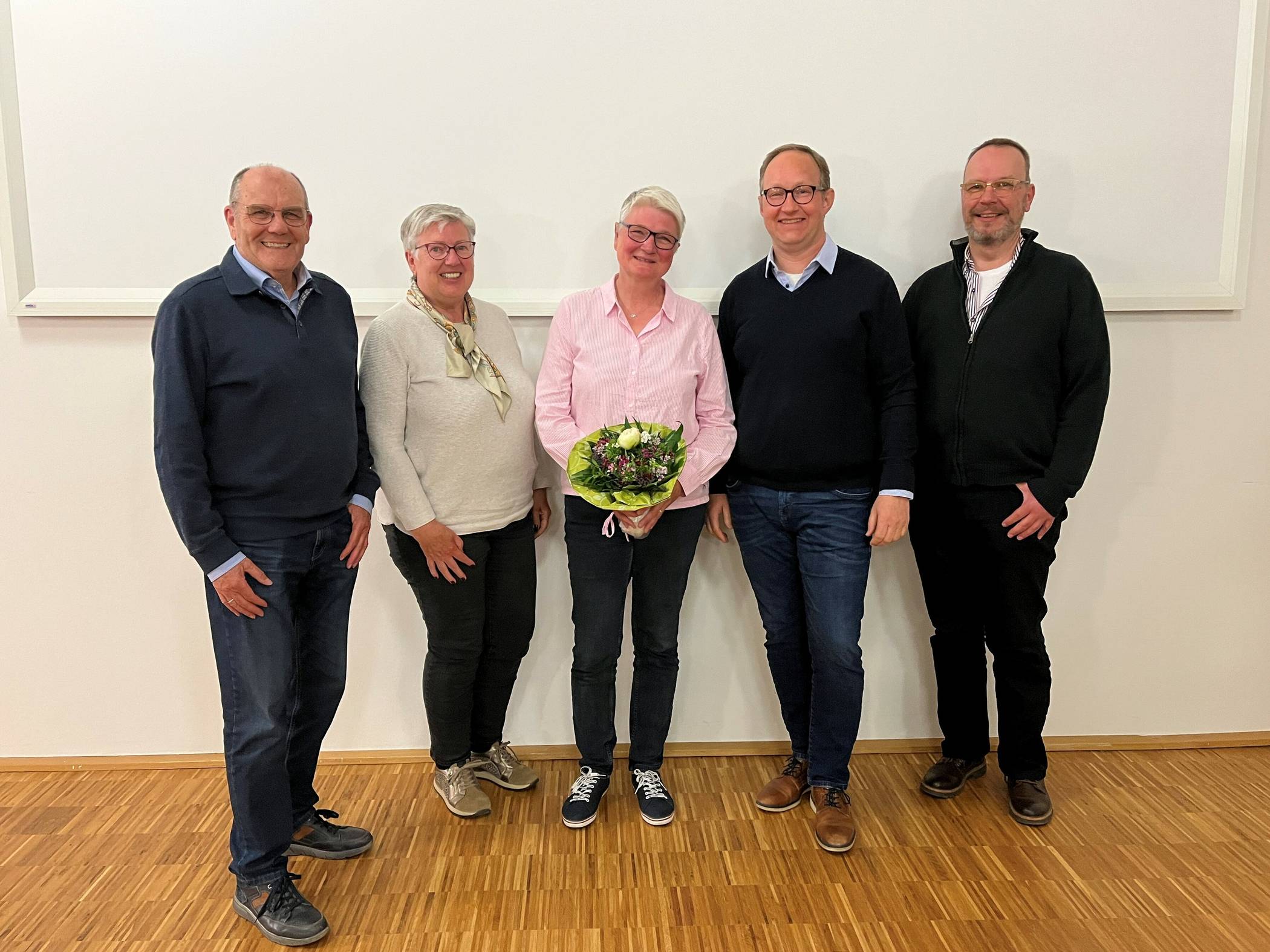  Der neugewählte Vorstand des Vreins „Bürgerzentrum Osterath“ (v.l.): Manfred Weigand, Monika Lickes, Bärbel Mosch, Klaus Wittrahm und Markus Nüse. 