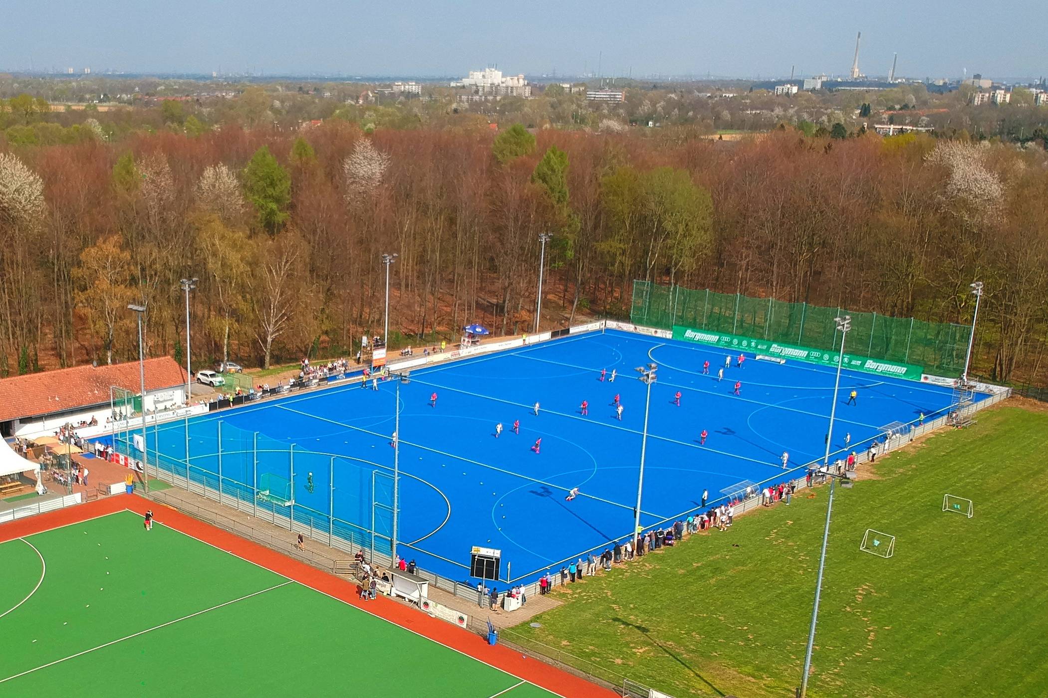 U18-Teams kämpfen an der Vreed um den Titel: Hockey-EM: Deutschland-Premiere findet in Krefeld statt