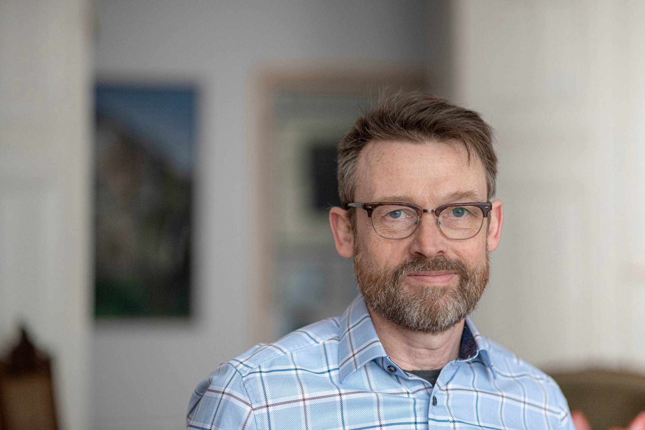 Christoph Peters erhält den Niederrheinischen Literaturpreis der Stadt Krefeld 2022. Foto: © Peter von Felbert