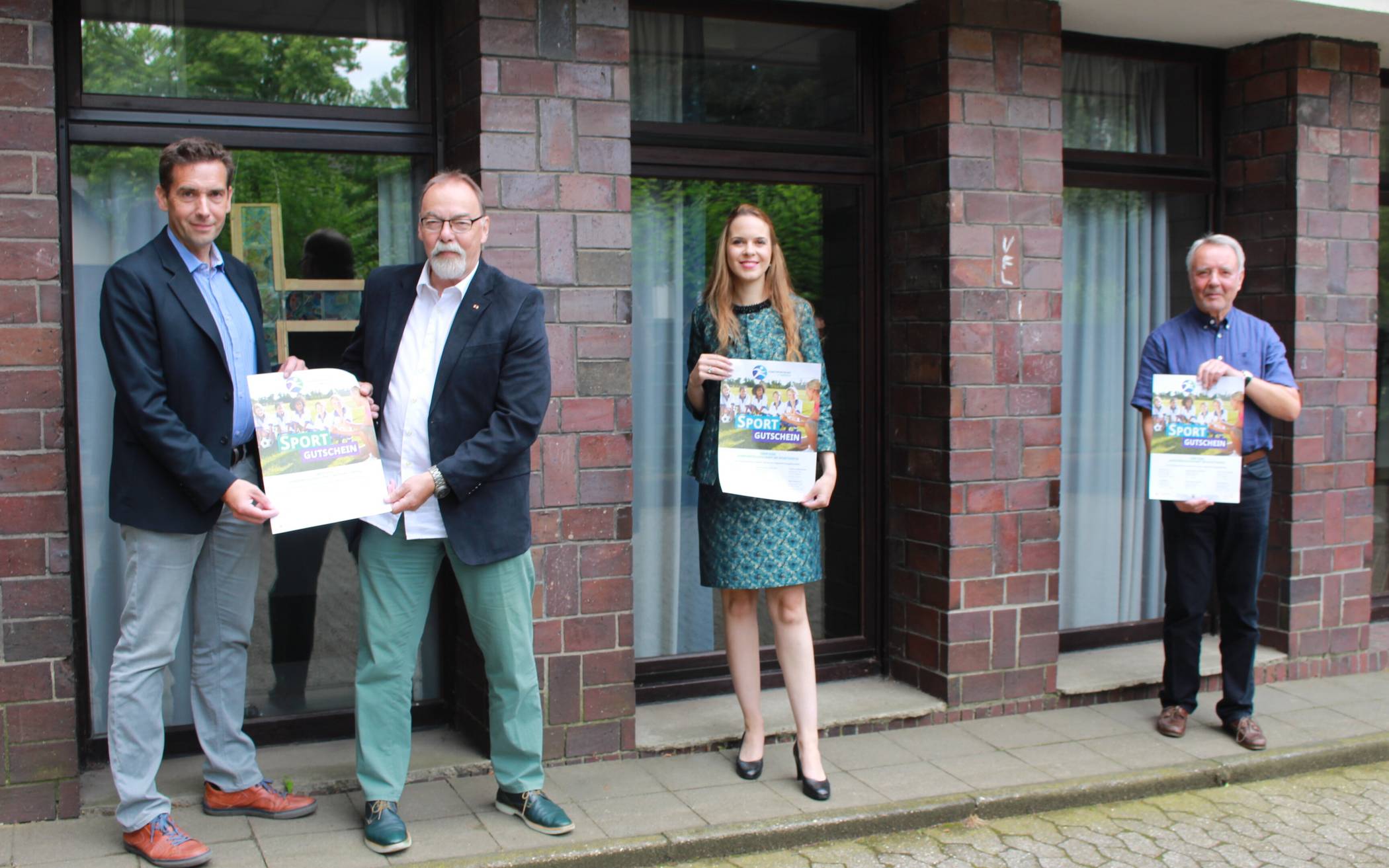 Am Gemeindehaus der Herz-Jesu-Kirche, Gastgeber der