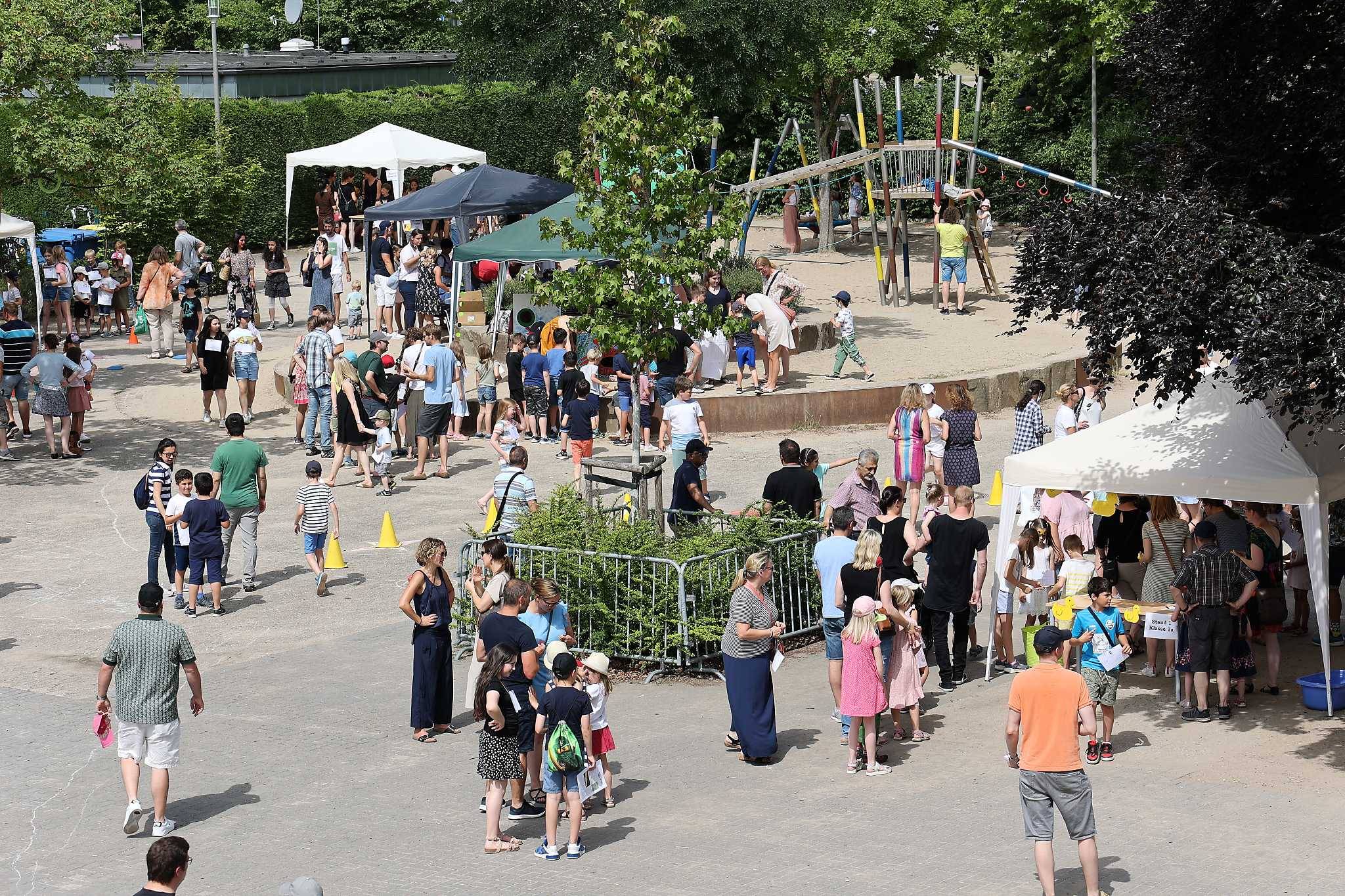  Beim Schulfest der Nikolaus-Schule in Osterath war viel geboten. 
  