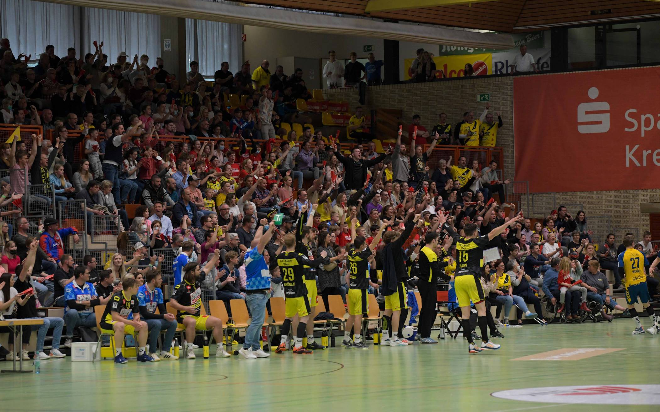 König komplettiert Torhüter-Trio