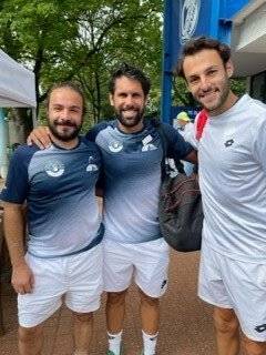 HTC spielt 3:3 in Neuss