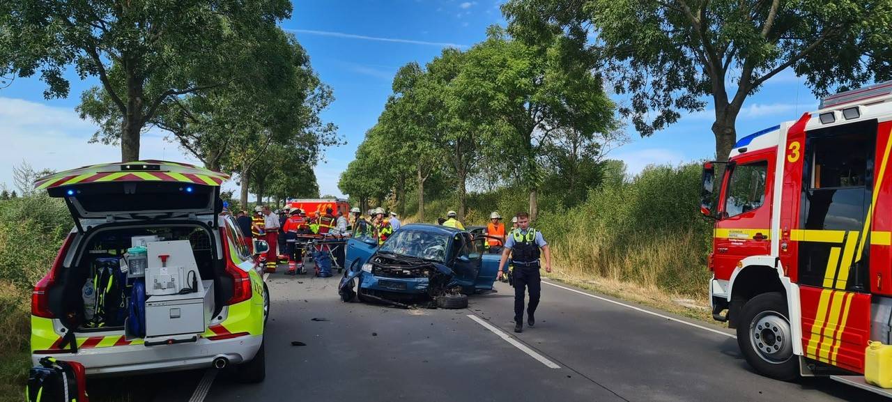 Schwerer Unfall auf der B9 - Helikopter im Einsatz