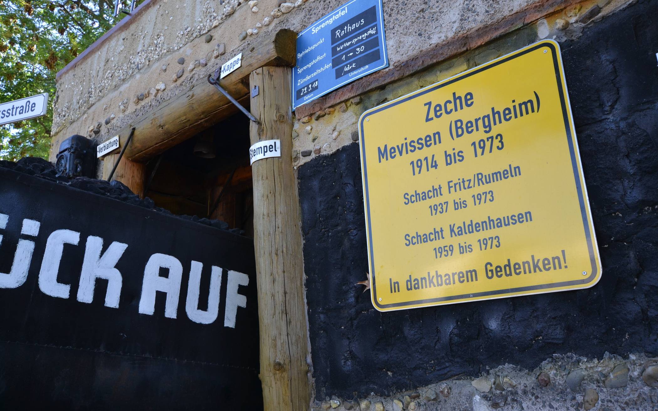 Der nachgebaute Stollen erinnert an die Zeit des Bergbaus in Rumeln-Kaldenhausen von...