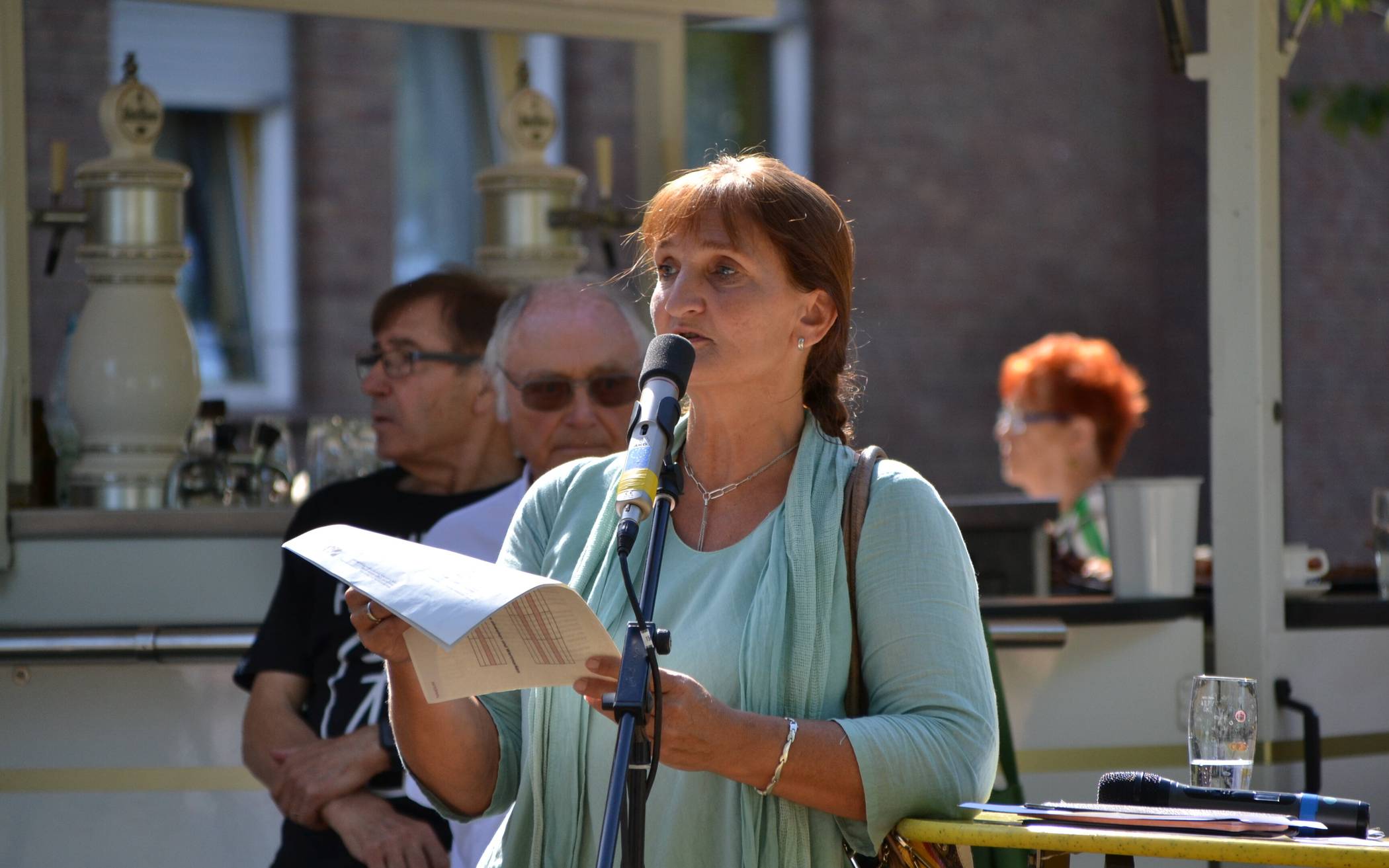 Melanie Moldenhauer verlas die Grußworte von Heimatministerin Ina...