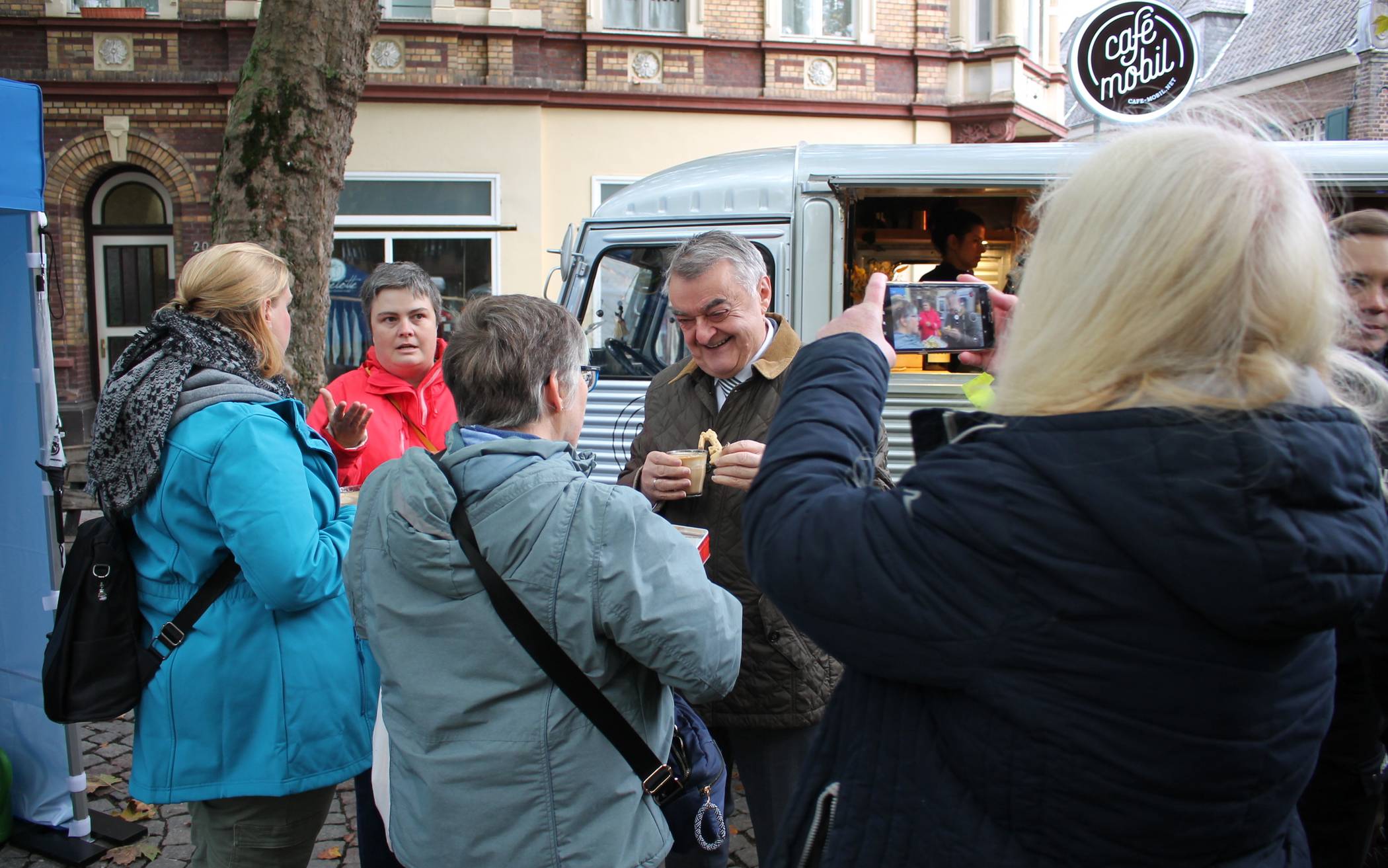 “Coffee with a Cop“