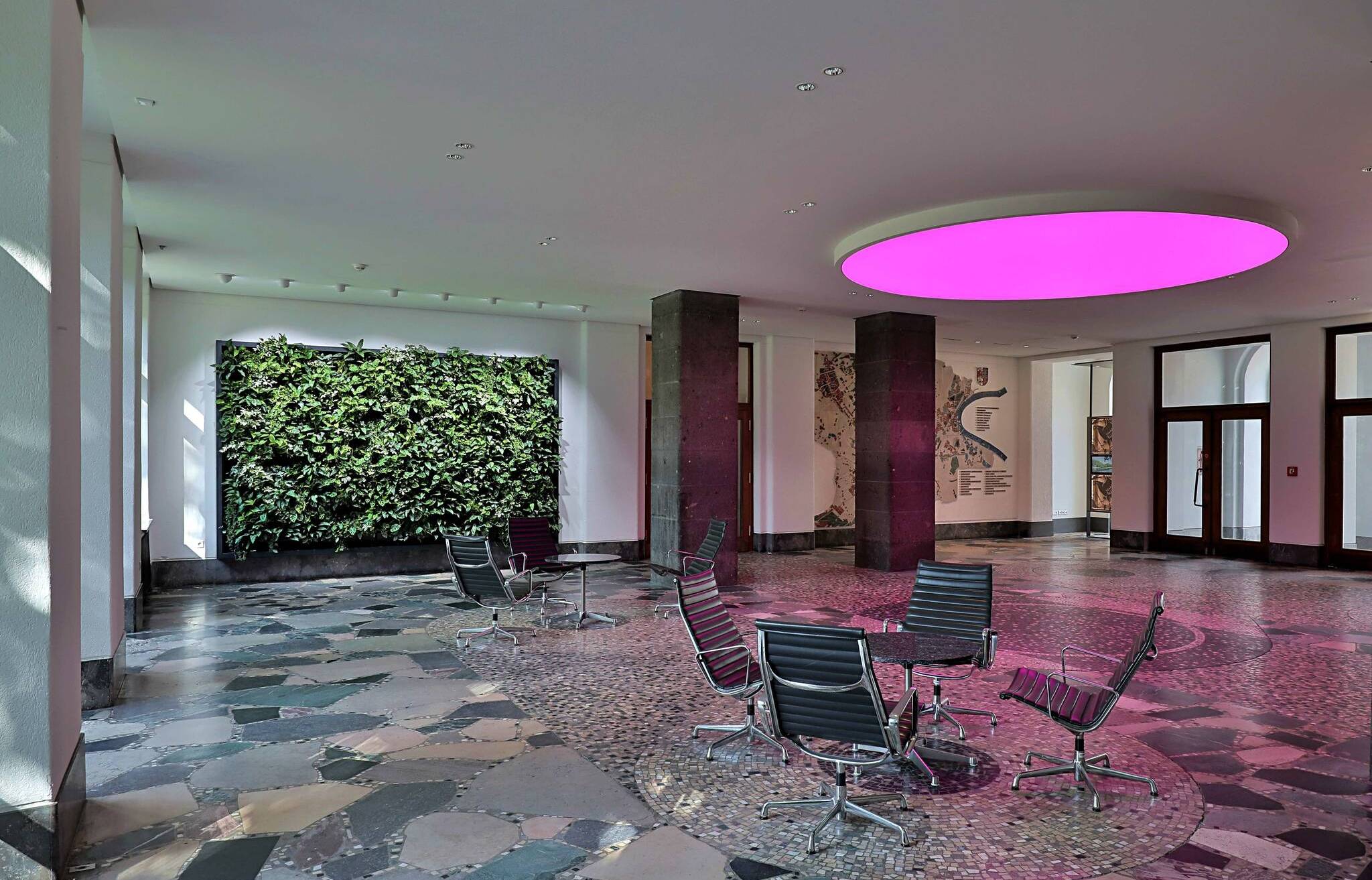 FDP kritisiert „Meyers Wintergarten mit Großbildschirm“