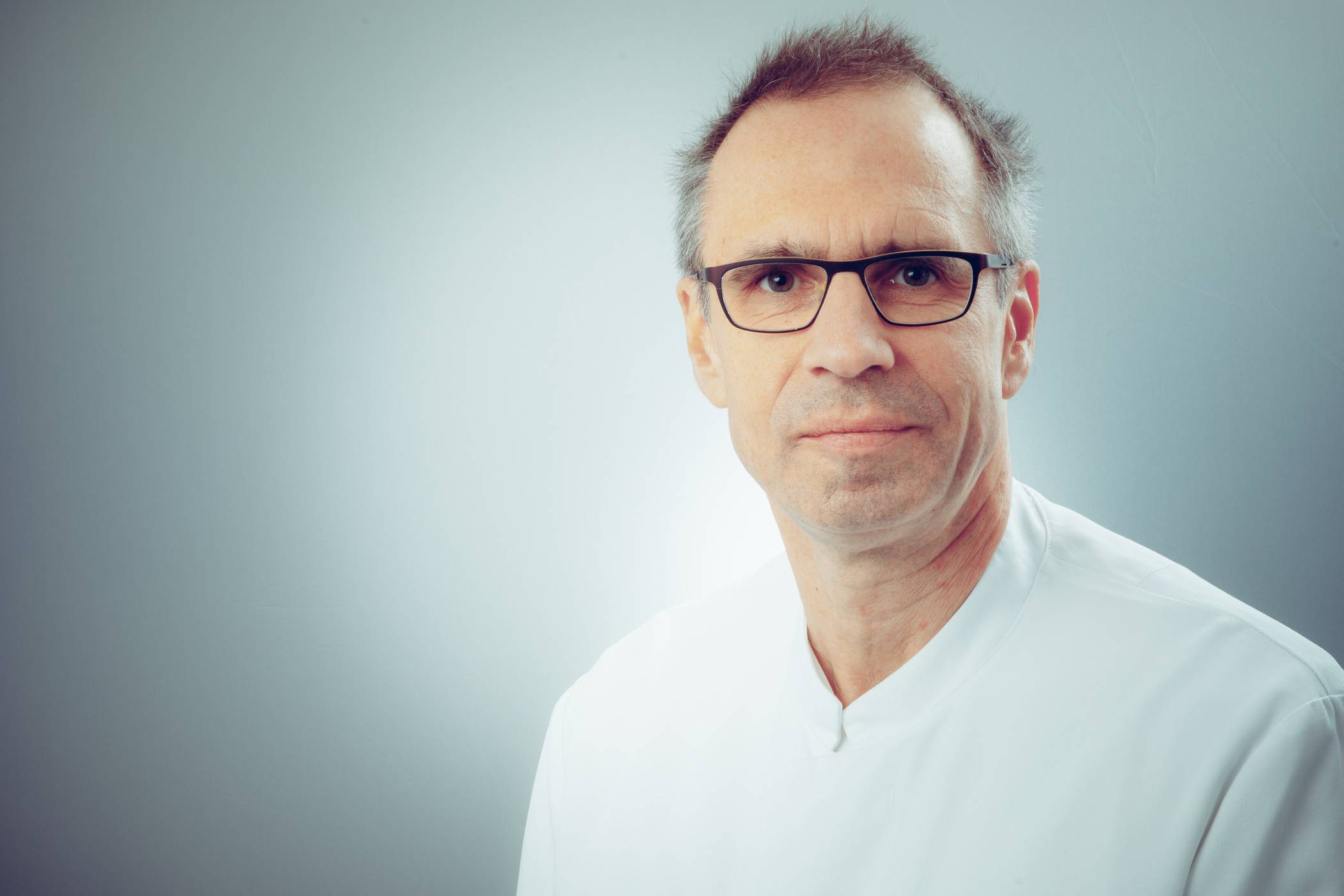 Dr. Stefan Schickel, Chefarzt der Klinik für Kardiologie am St. Josef Krankenhaus Moers, informiert über Turbulenzen im Herzen. 