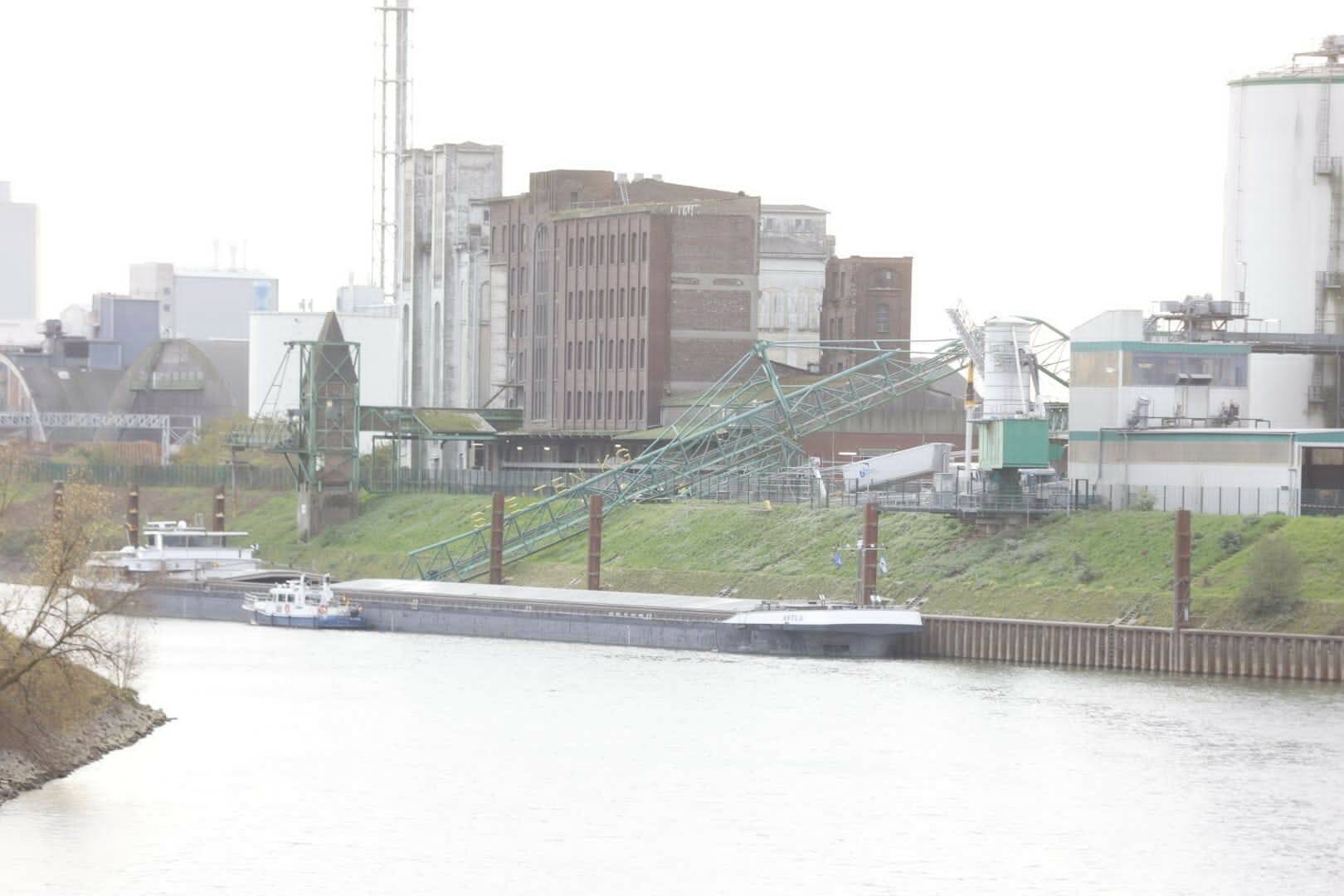 Tödlicher Unfall - Kran brach zusammen