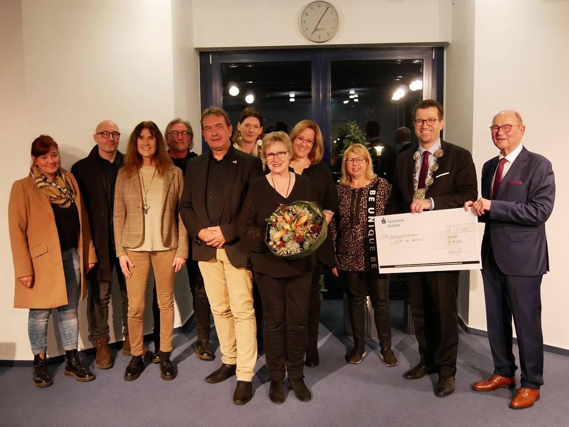 Sieger des diesjährigen Heimatpreises ist das Team von „Li(f)ve am Wenkbüll“ um Klaudia Rudat und Norbert Müller, die im Sommer mit zwei Hutkonzerten für Begeisterung sorgten. Foto: Stadt Nettetal