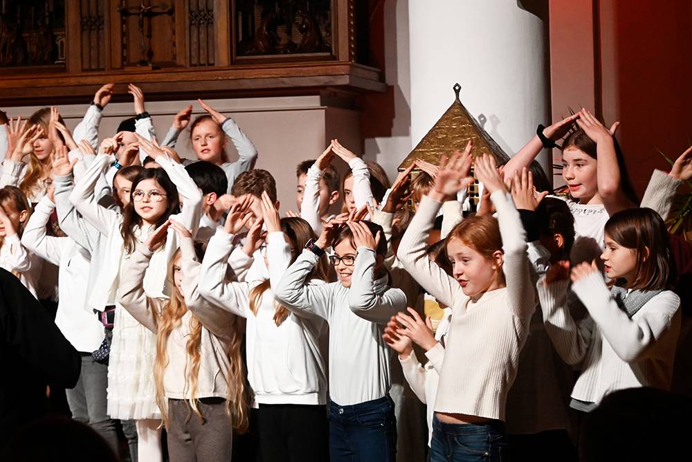 Herodes mit Handy: Moderne Weihnachtsgeschichte begeistert